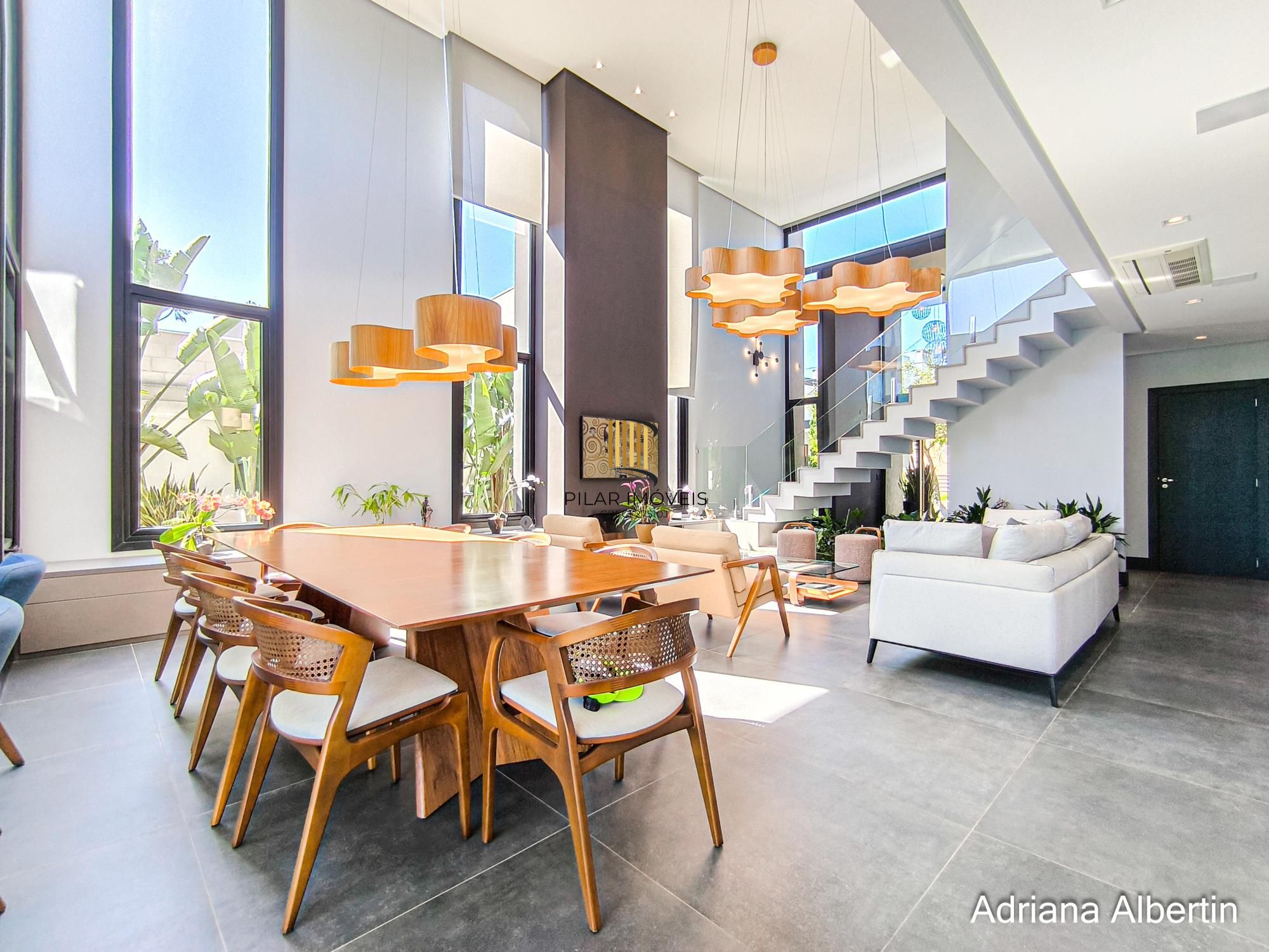 Casa de Condomínio 3 dormitórios no bairro Alphaville