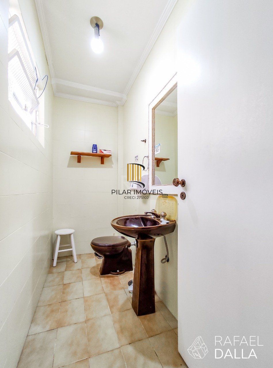 Casa 3 dormitórios no bairro Santana