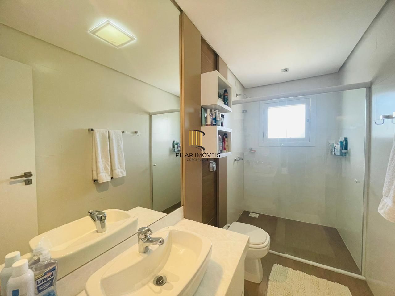 Casa de Condomínio 5 dormitórios no bairro Maristela