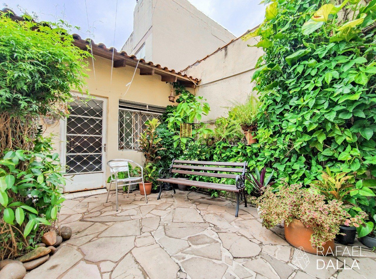 Casa 3 dormitórios no bairro Santana