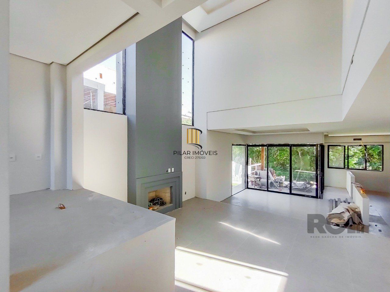Casa Condominio 3 Dormitório(s) Bairro Alphaville