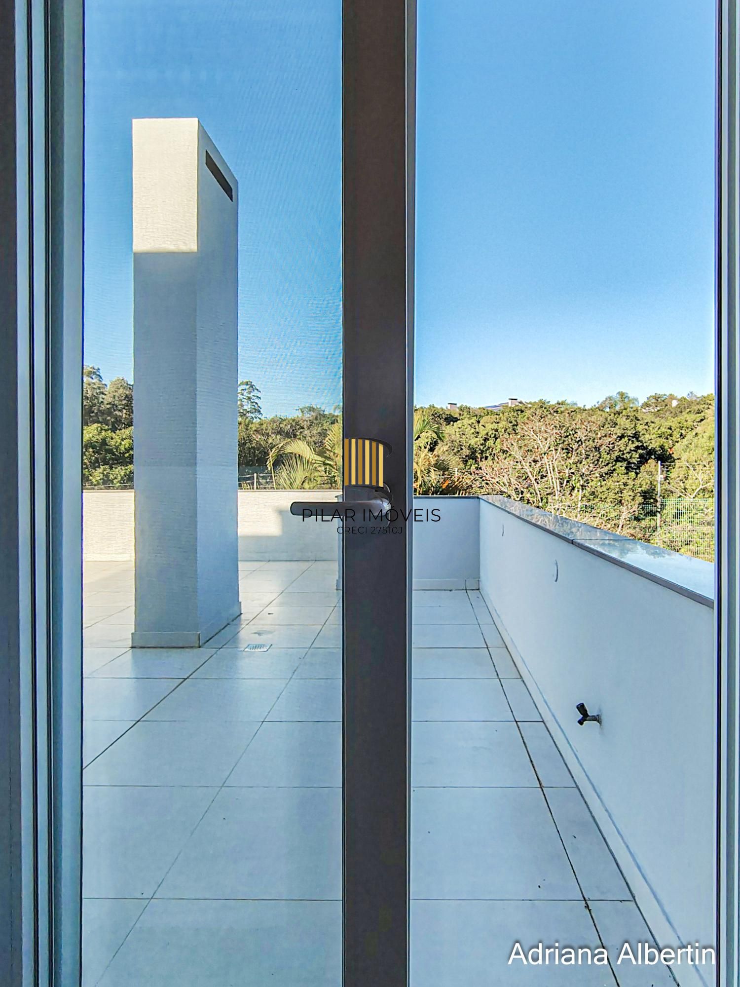 ALPHAVILLE PORTO ALEGRE | CASA COM FUNDOS PARA APP E ÁREA EXTERNA COMPLETA