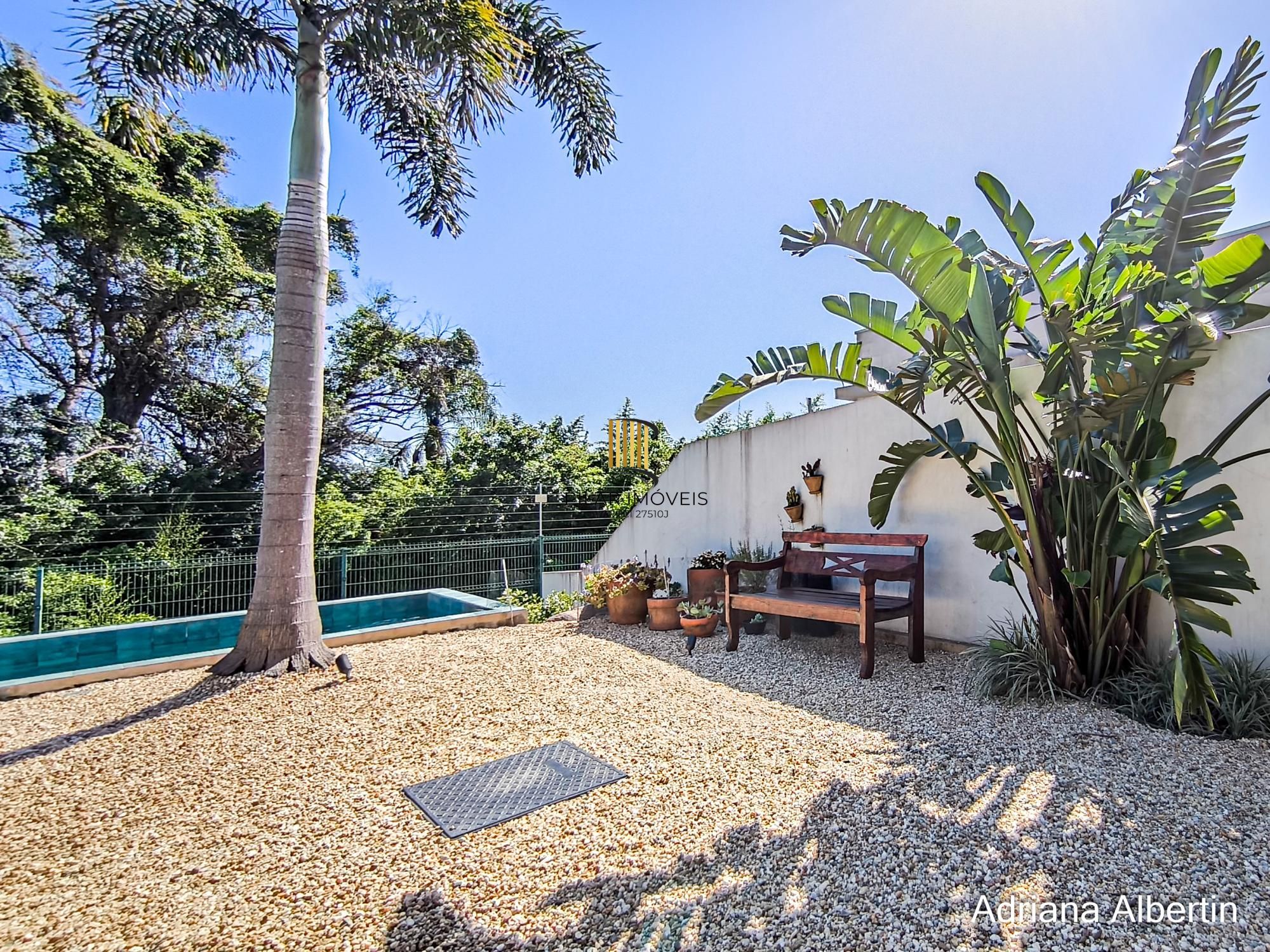 Casa de Condomínio 3 dormitórios no bairro Alphaville