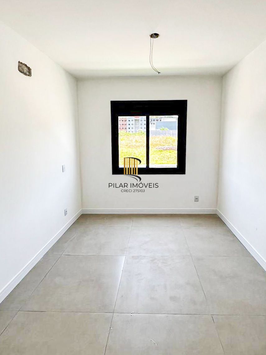 Casa térrea com 100m² privativo, em condomínio fechado na Estrada Jorge Pereira Nunes