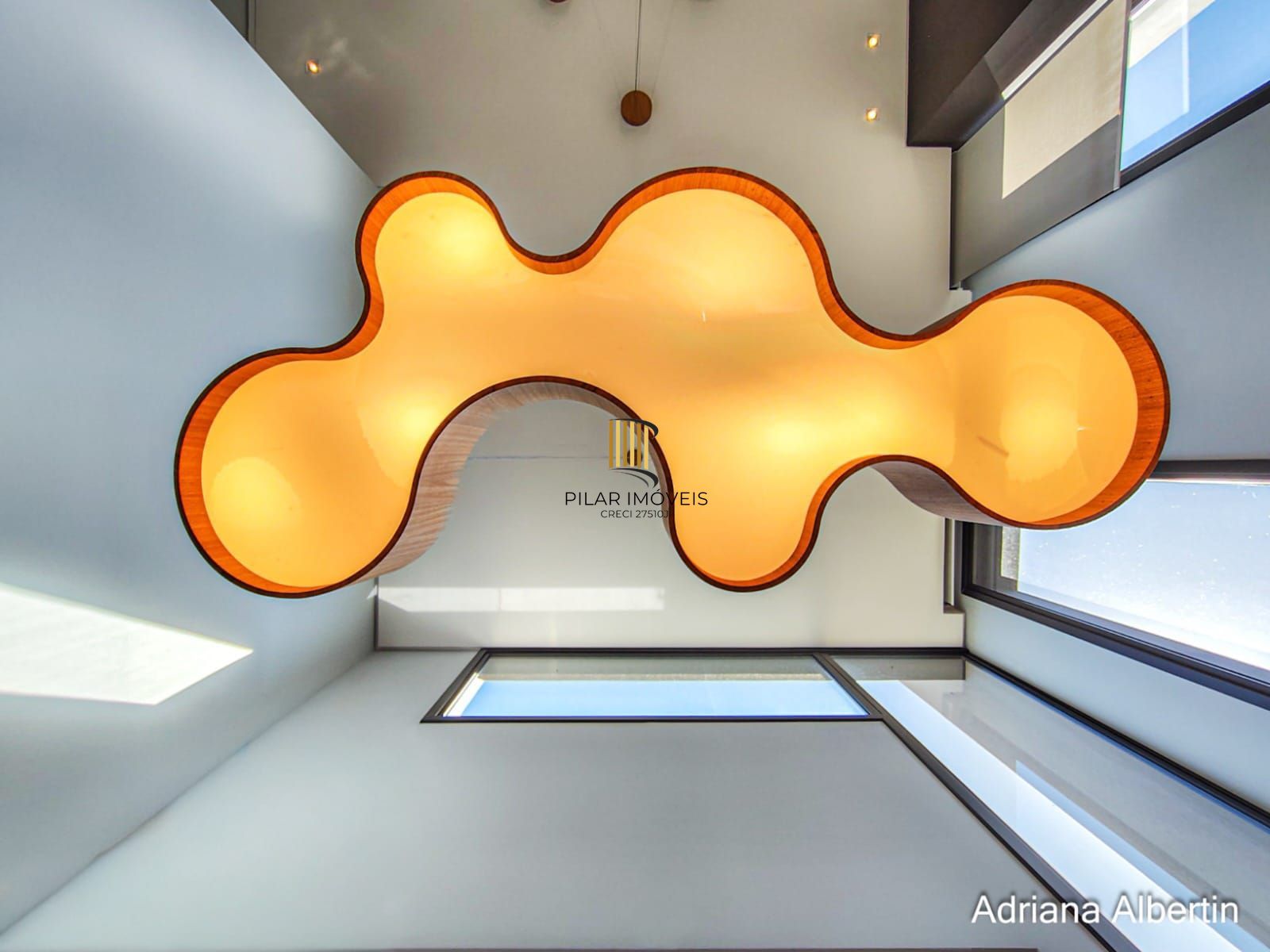 Casa de Condomínio 3 dormitórios no bairro Alphaville