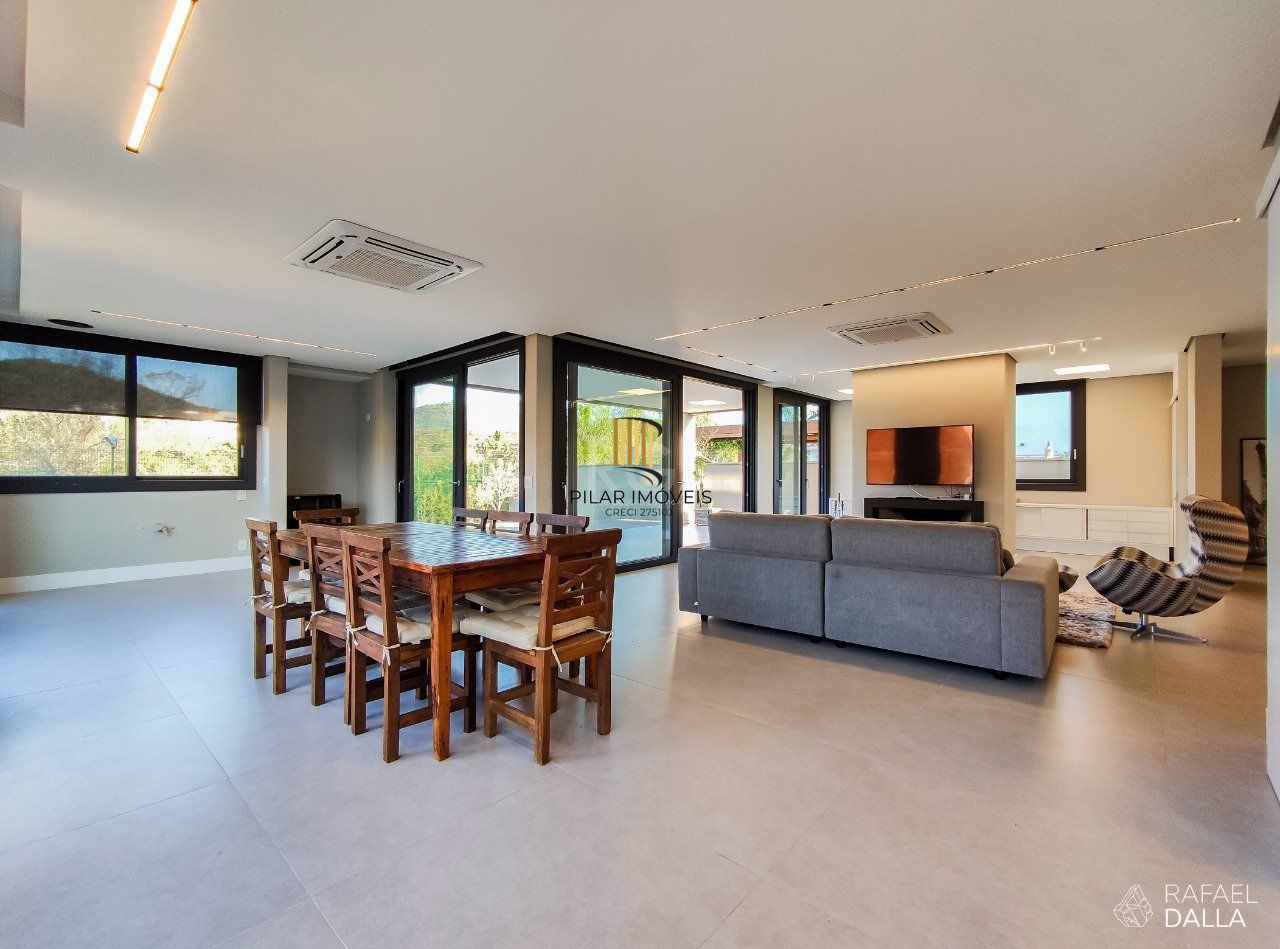 Casa Condominio para Venda - 477m², 2 terrenos -  4 dormitórios, sendo 4 suites, 4 vagas - Alphaville