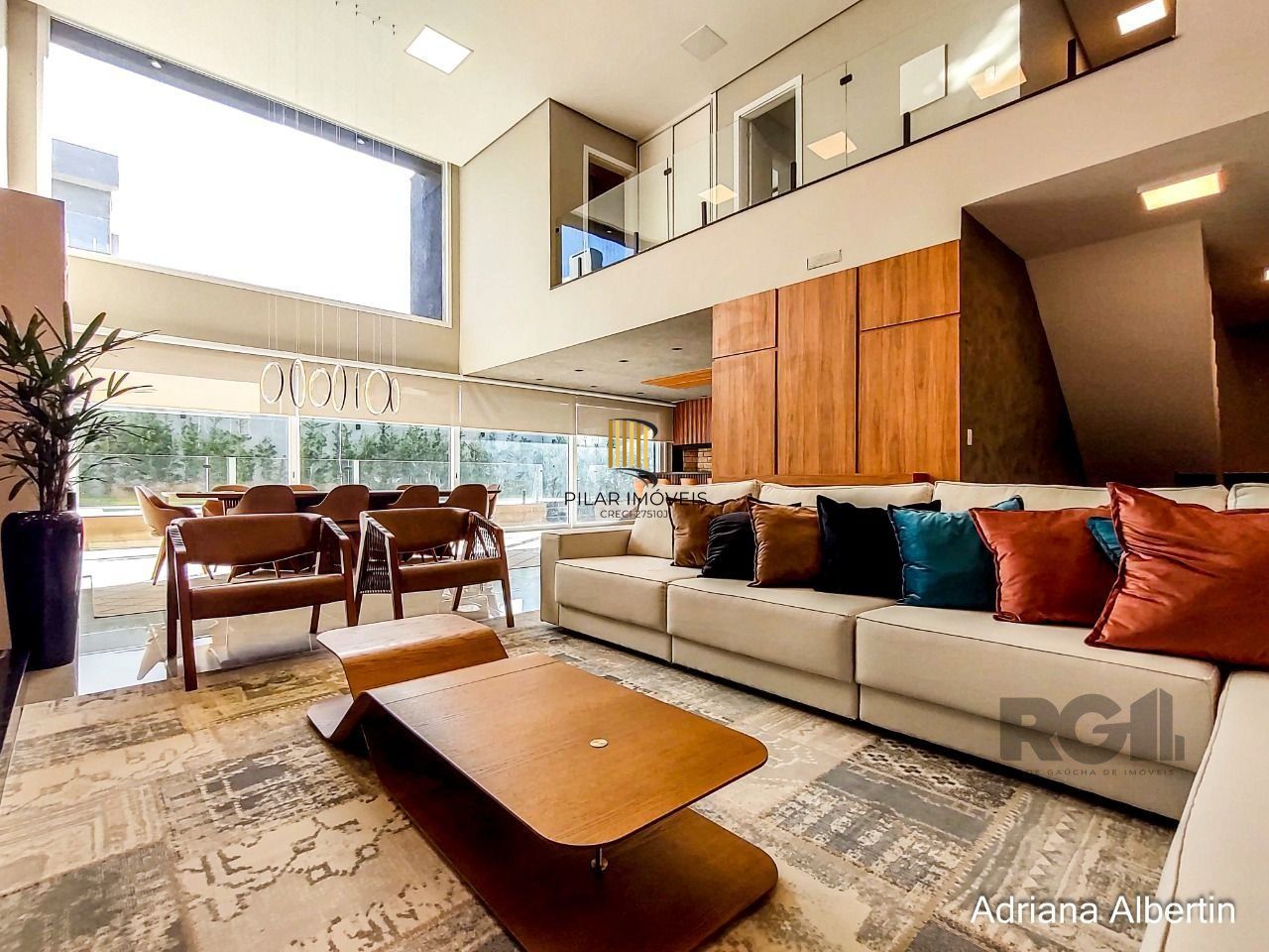 Casa Condominio para Venda - 266.44m², 4 dormitórios, sendo 4 suites, 2 vagas - Alphaville