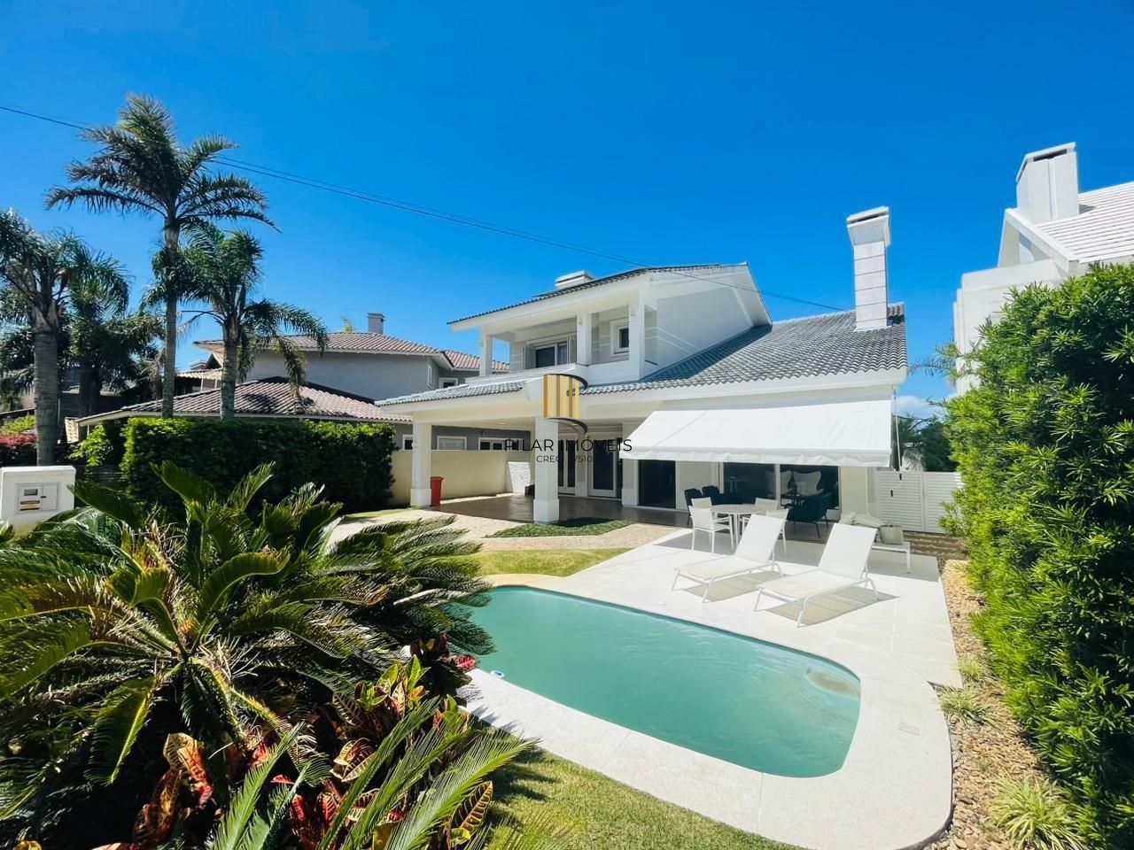 Casa de Condomínio 5 dormitórios no bairro Maristela