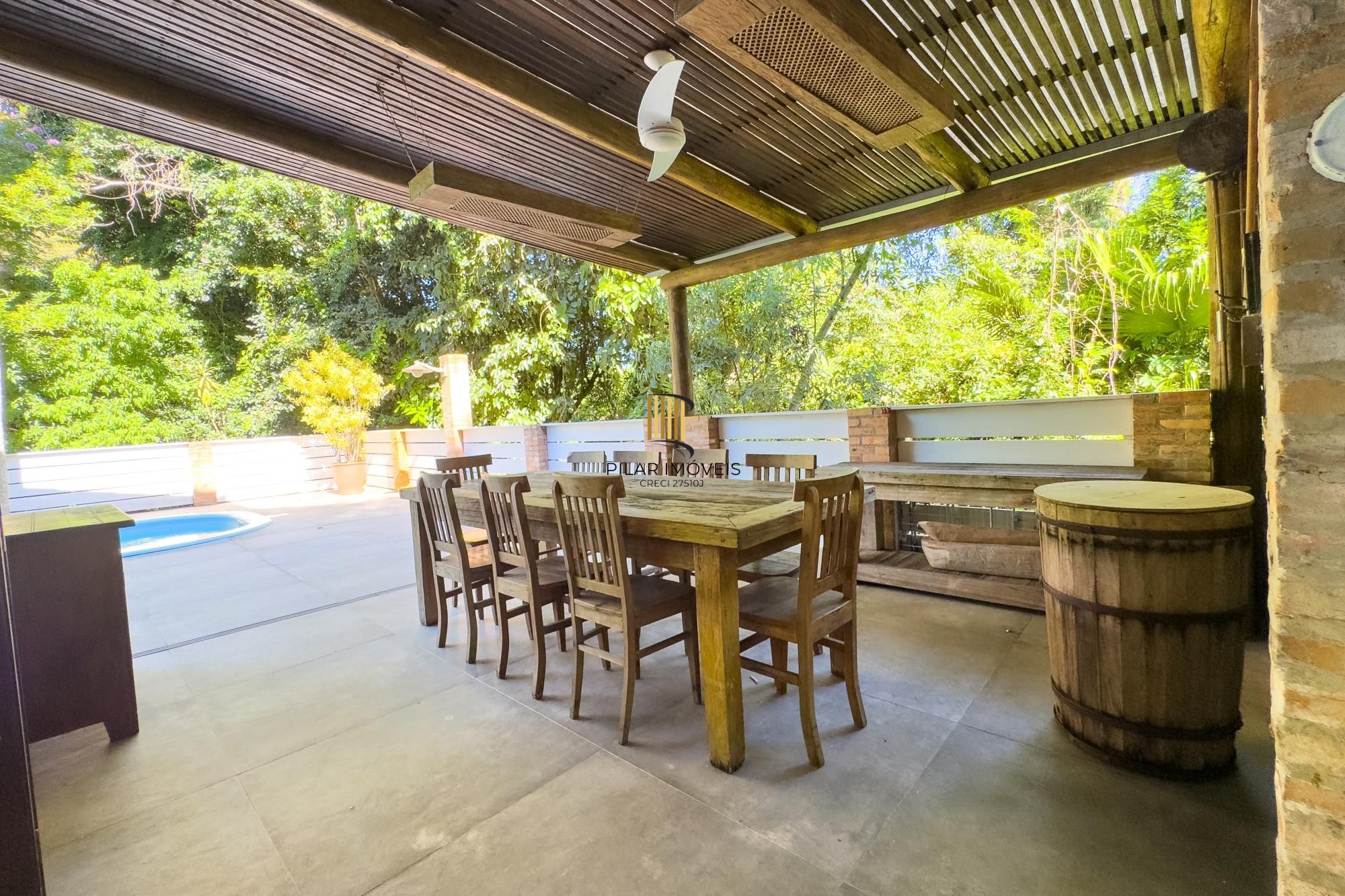 Casa no Parque Knorr com 3 dormitórios e piscina aquecida