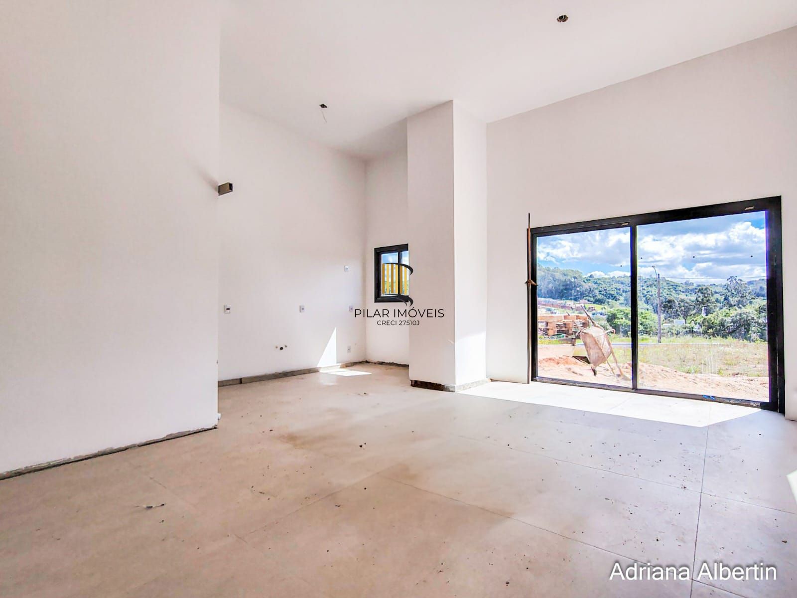 Casa térrea em condomínio fechado