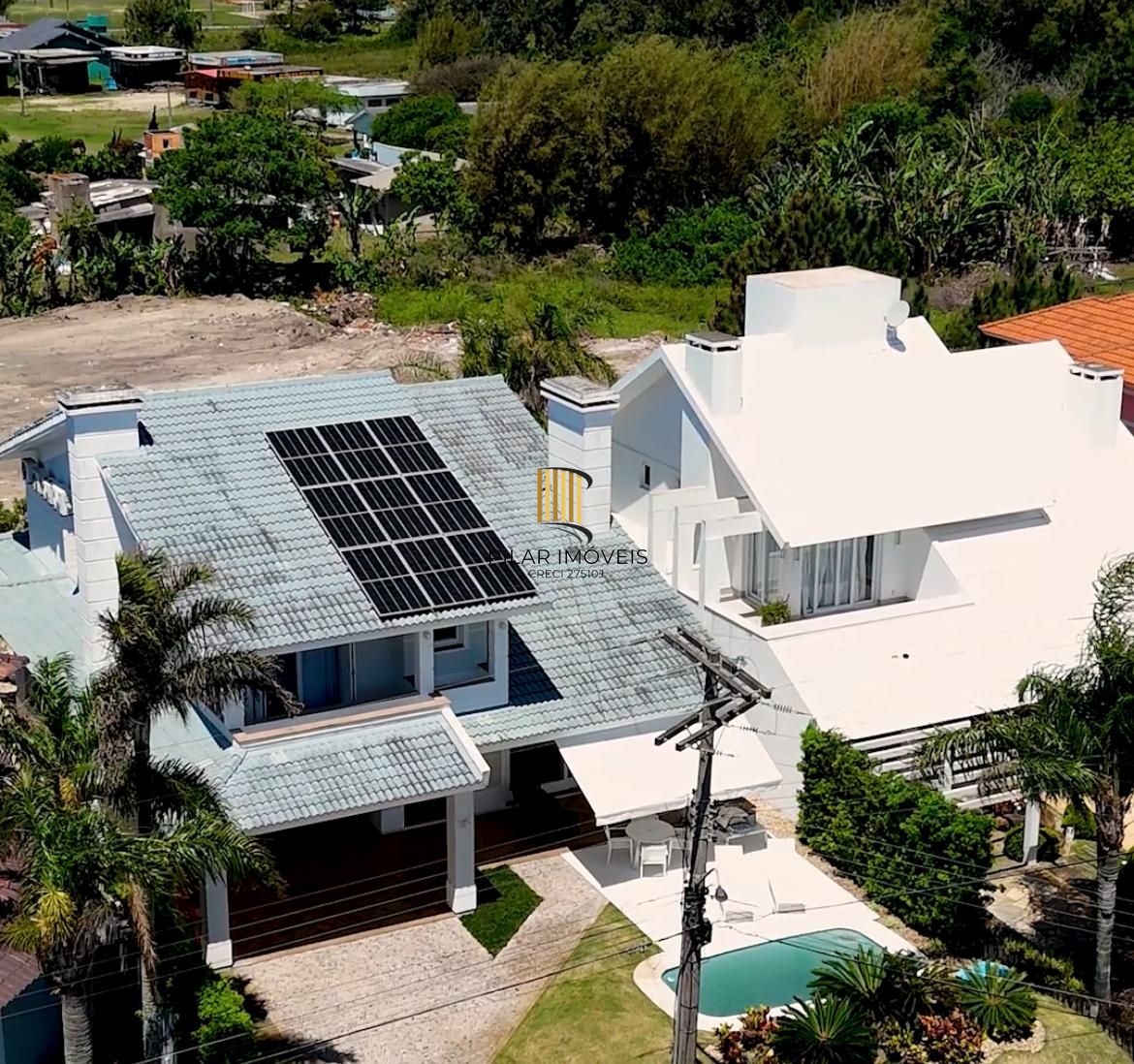 Casa de Condomínio 5 dormitórios no bairro Maristela