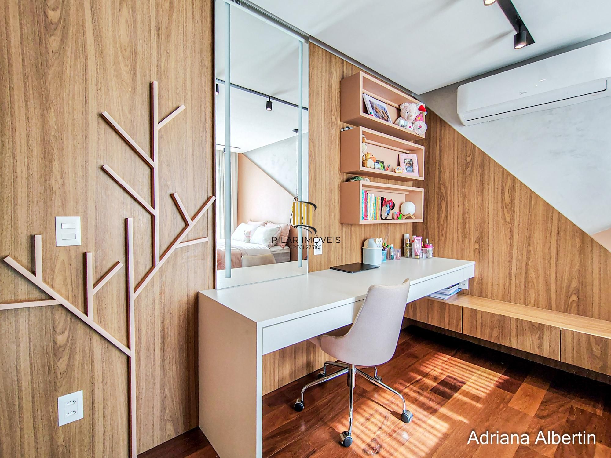 Casa com 4 suítes e escritório - Alphaville Porto Alegre