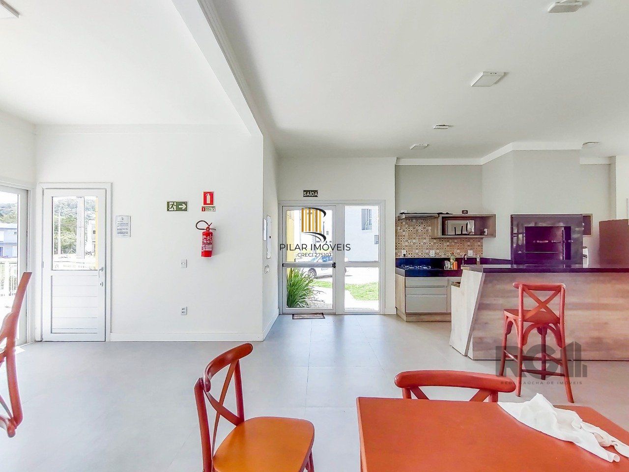 Casa Condominio 3 Dormitório(s) Bairro Campo Novo