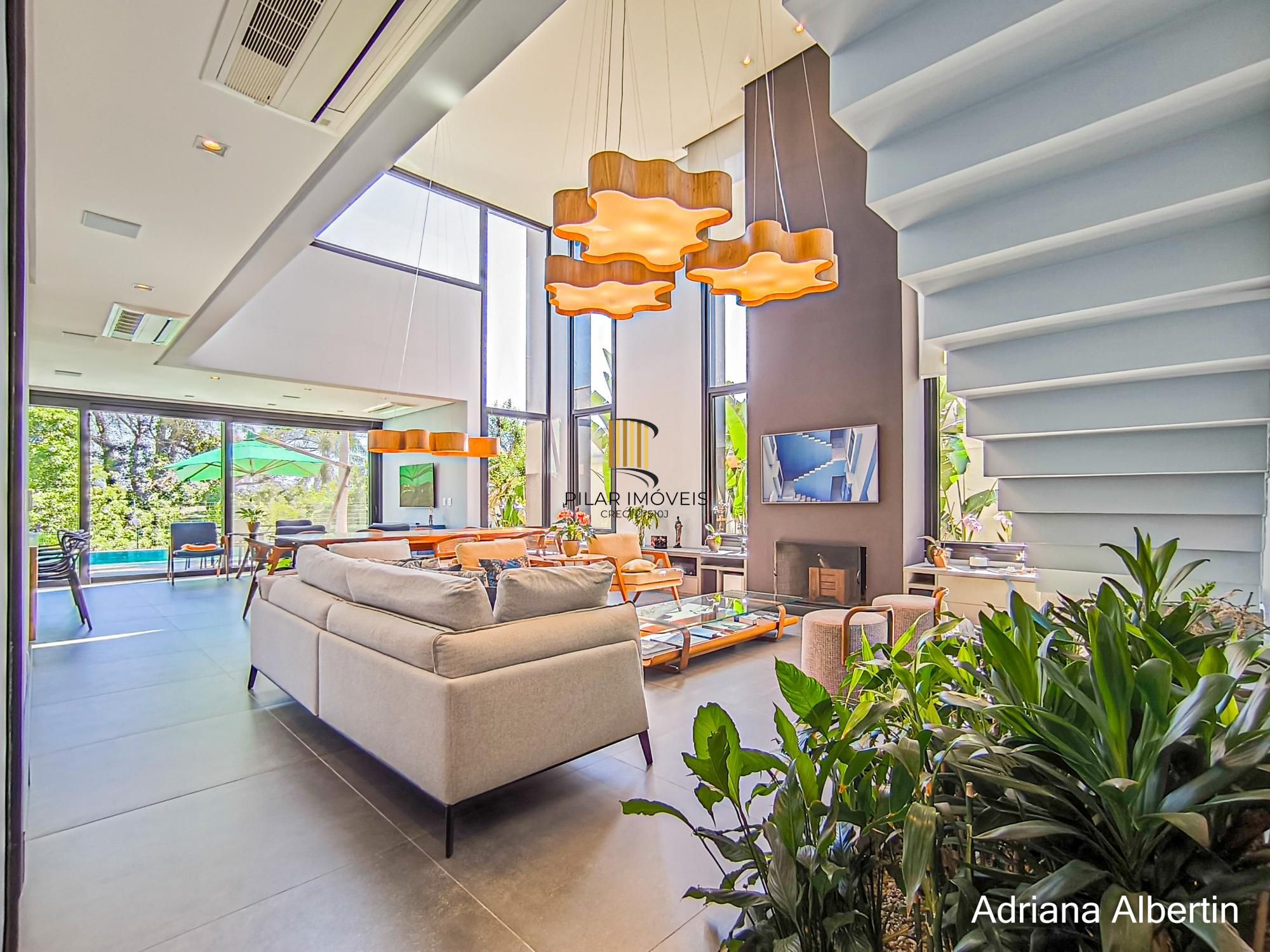 Casa de Condomínio 3 dormitórios no bairro Alphaville