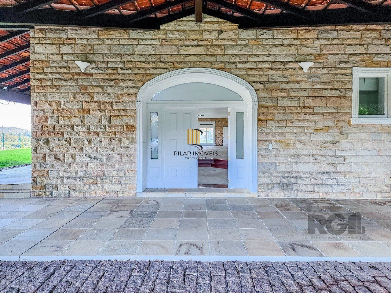 Casa de Fazenda com 1.318m²