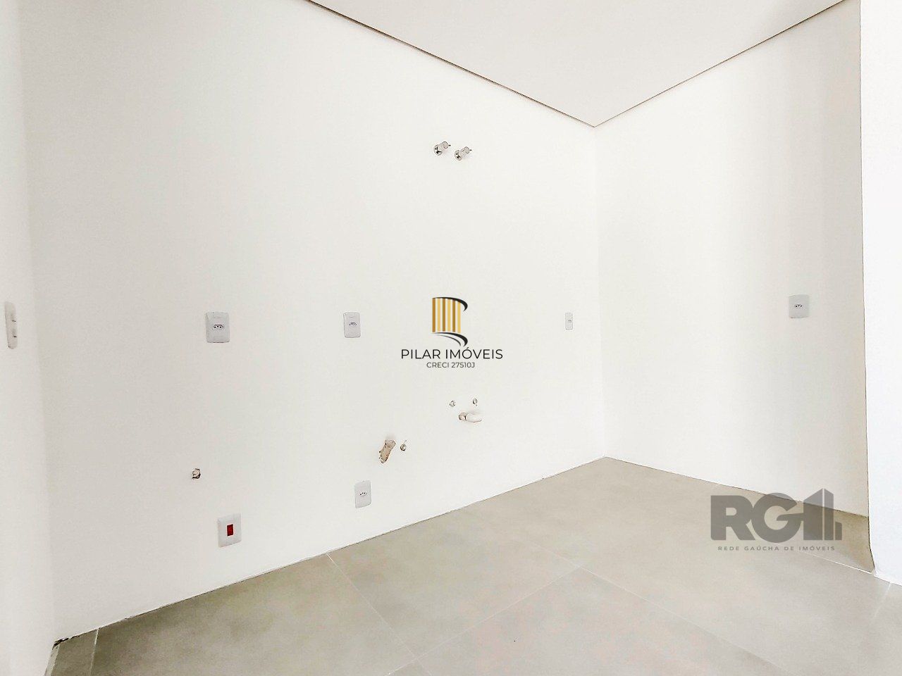 Casa Condominio 3 Dormitório(s) Bairro Campo Novo