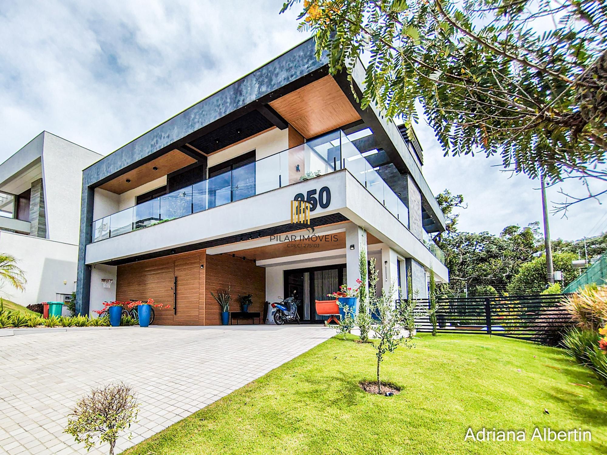 Residência Alto Padrão à Venda no Alphaville Porto Alegre – Toscana