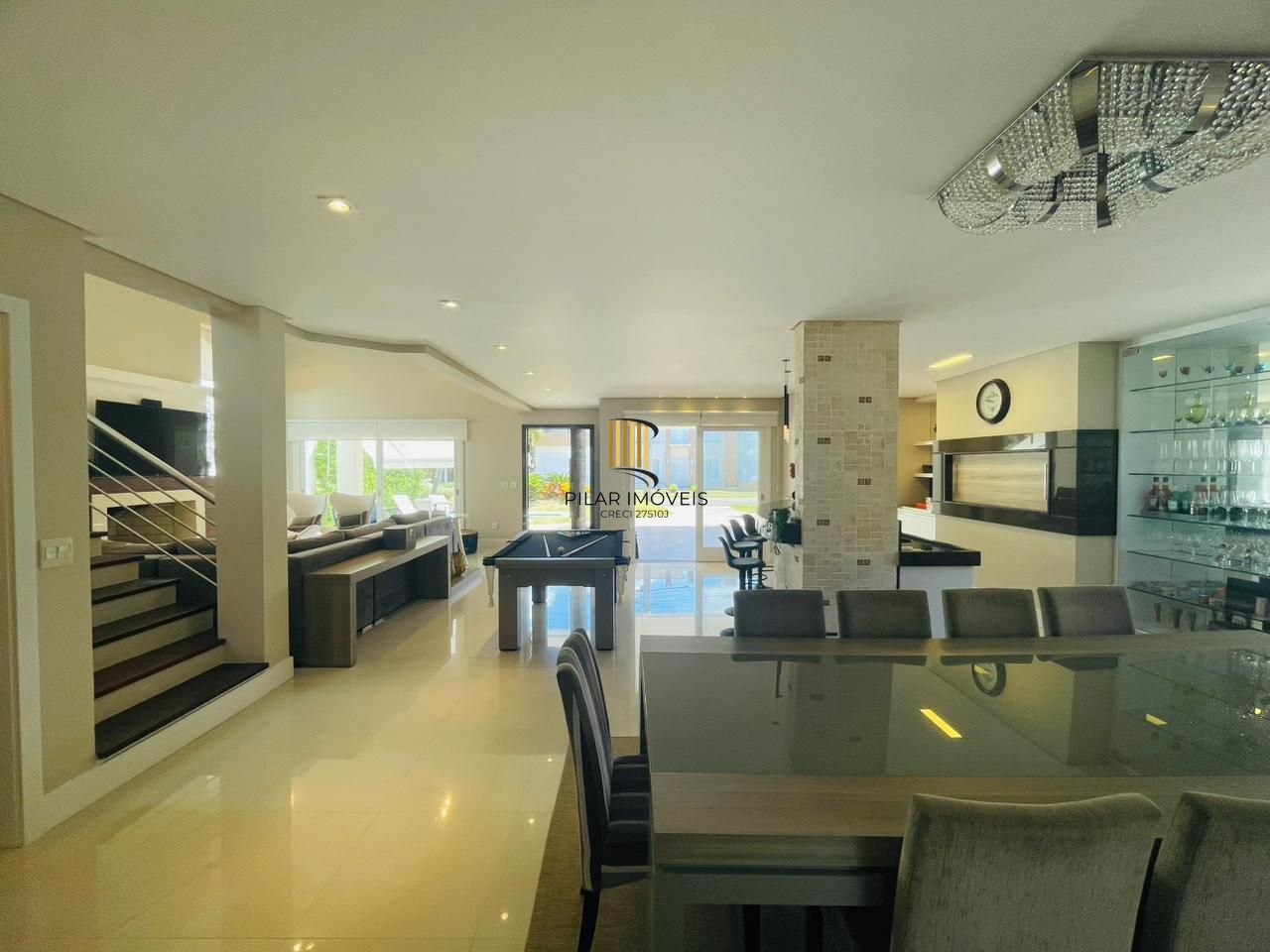 Casa de Condomínio 5 dormitórios no bairro Maristela