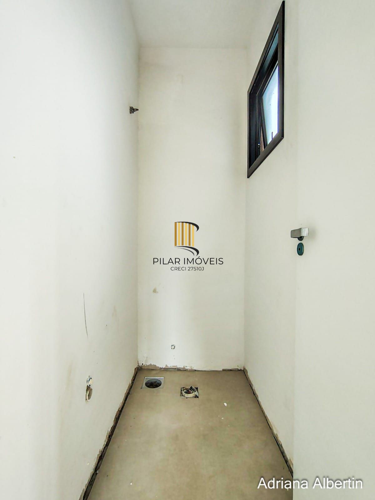 Casa térrea em condomínio fechado