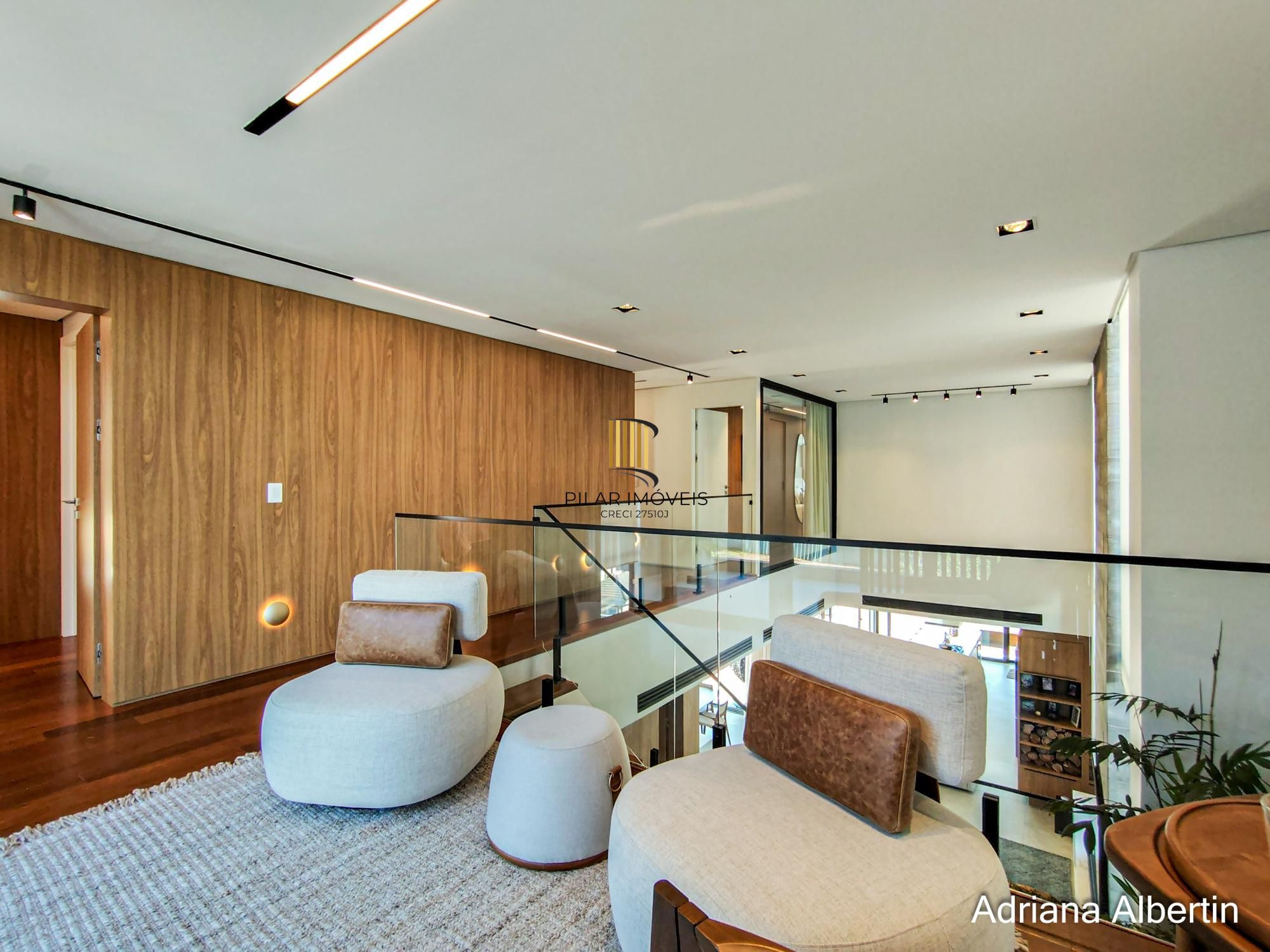 Casa com 4 suítes e escritório - Alphaville Porto Alegre