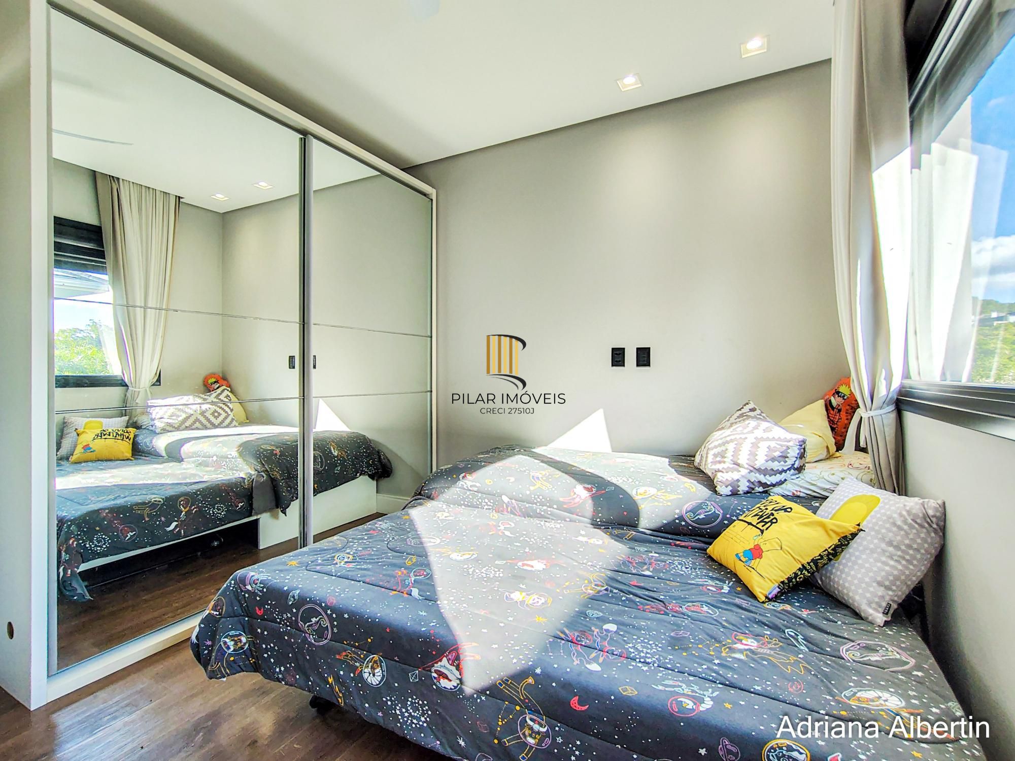 Casa em condomínio na Estrada das Três Meninas com 3 suítes