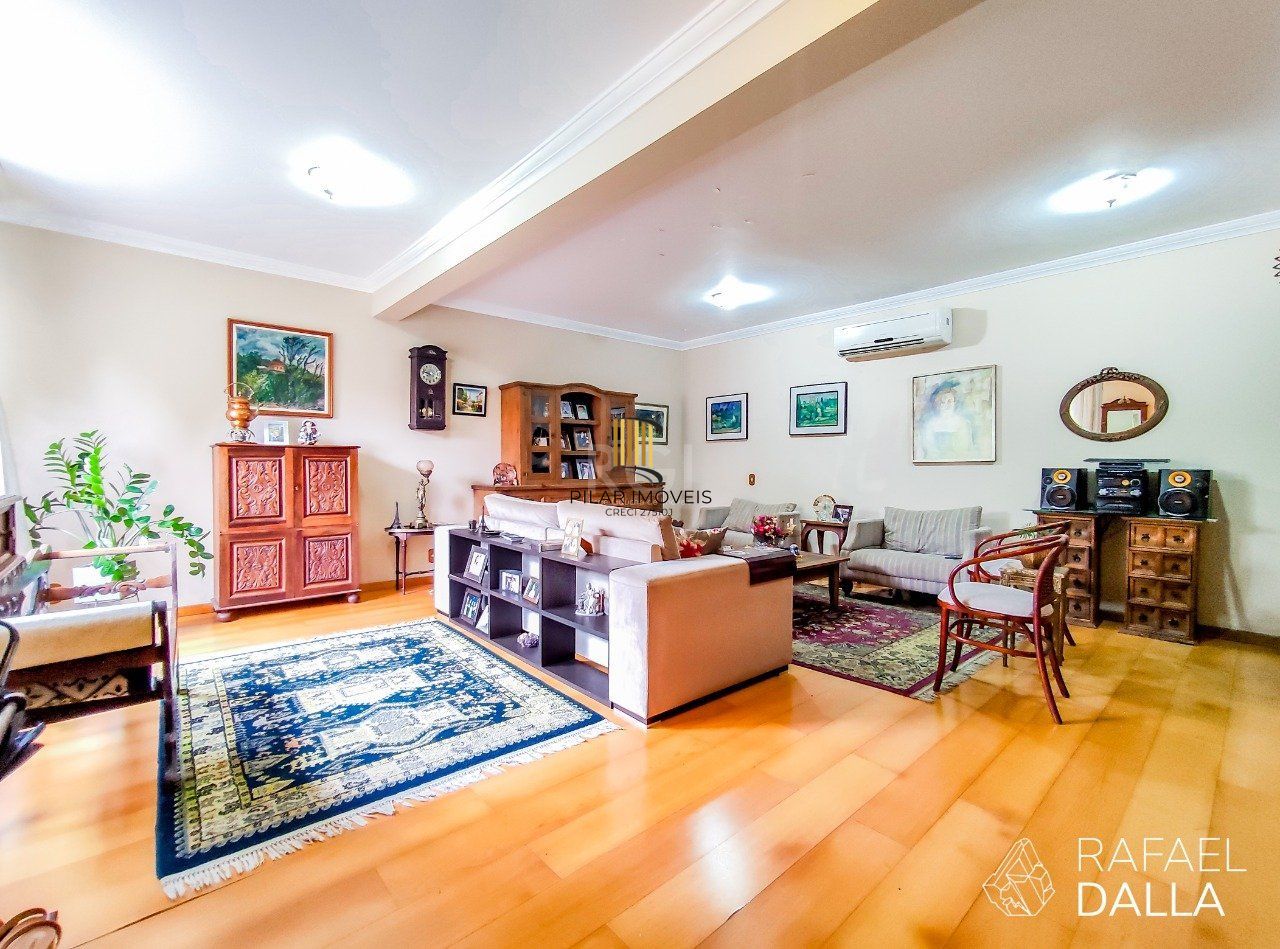 Casa 3 dormitórios no bairro Santana