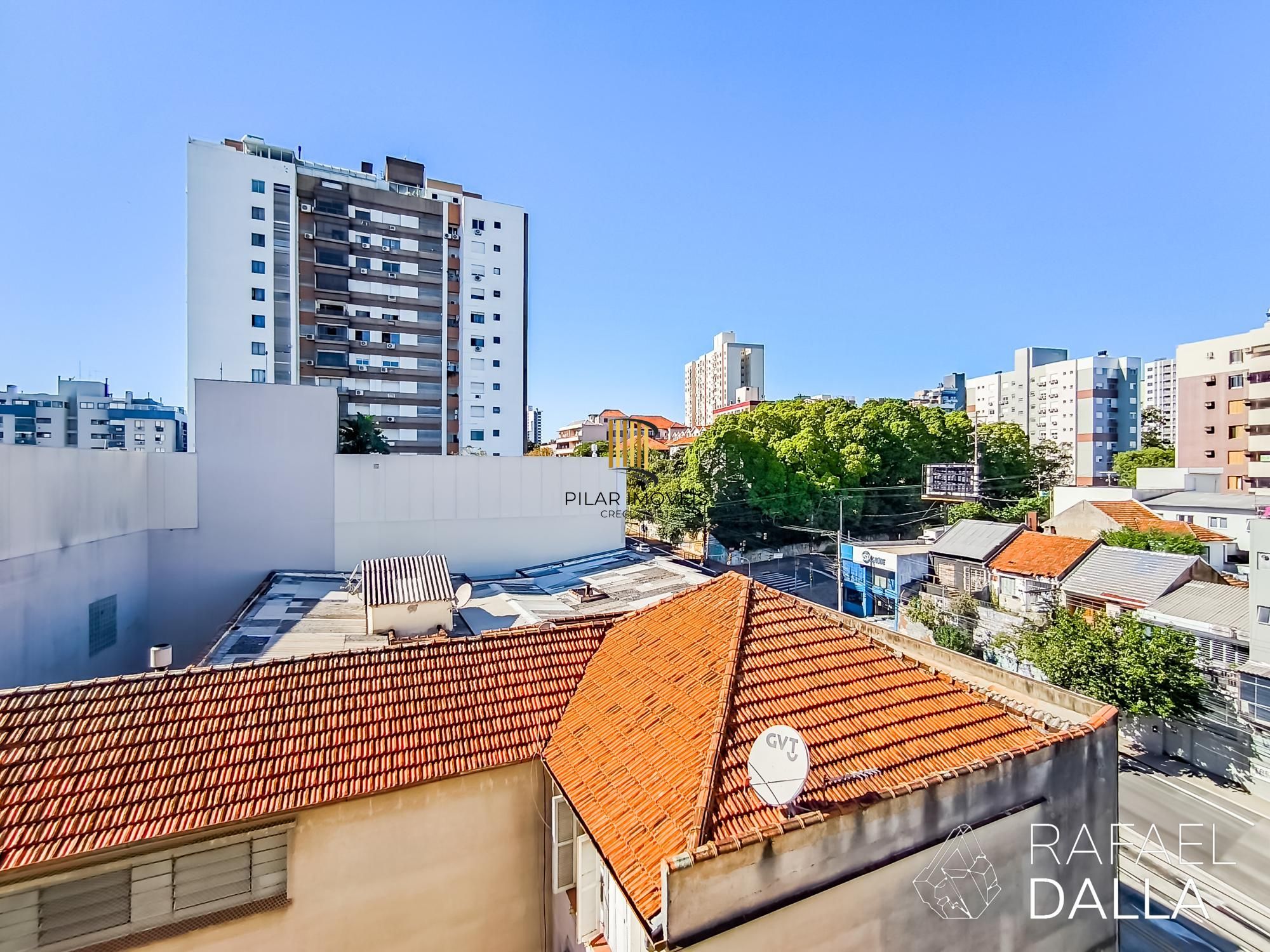Apartamento de 3 dormitórios com suíte, vaga e portaria 24h na Protásio Alves