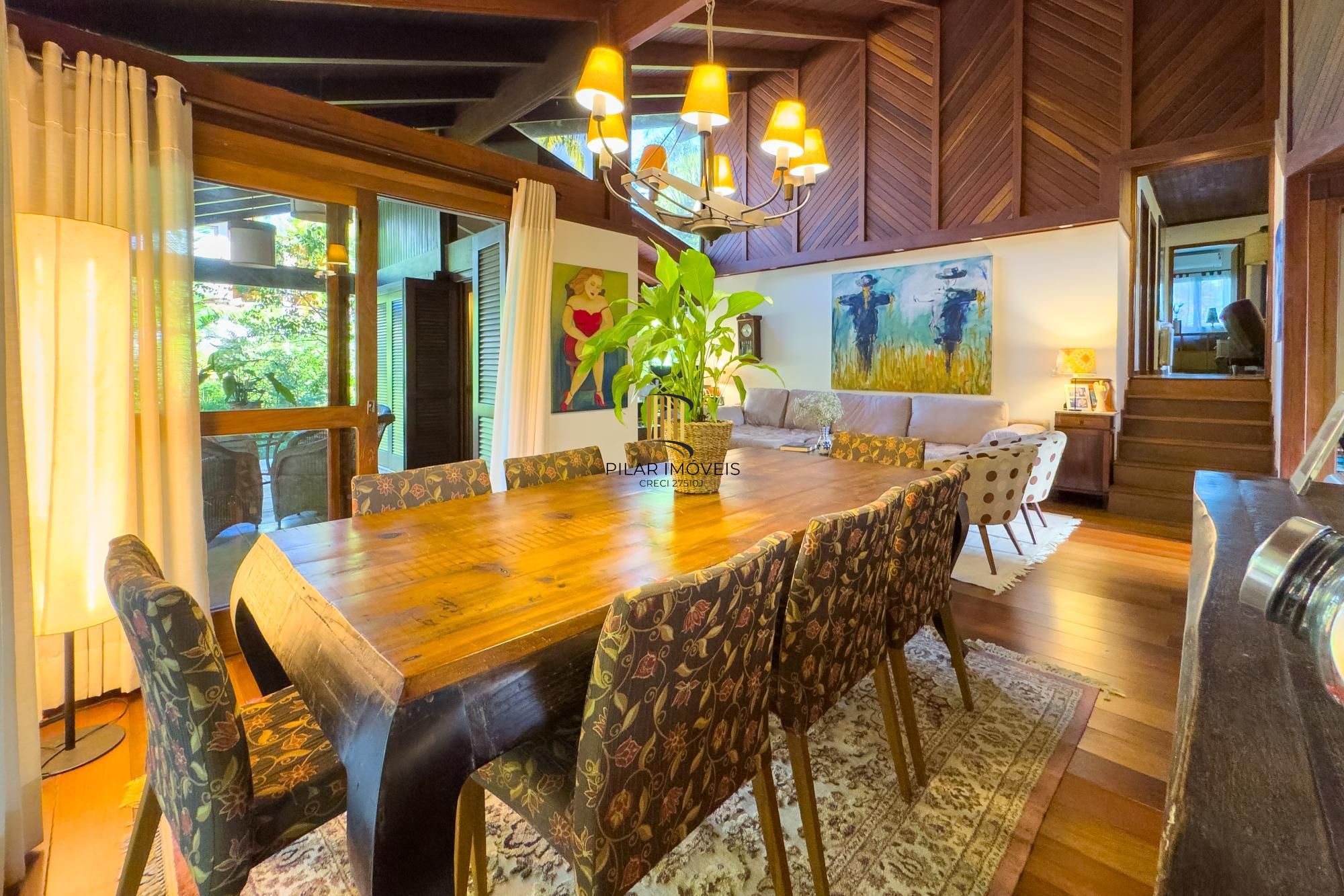 Casa no Parque Knorr com 3 dormitórios e piscina aquecida