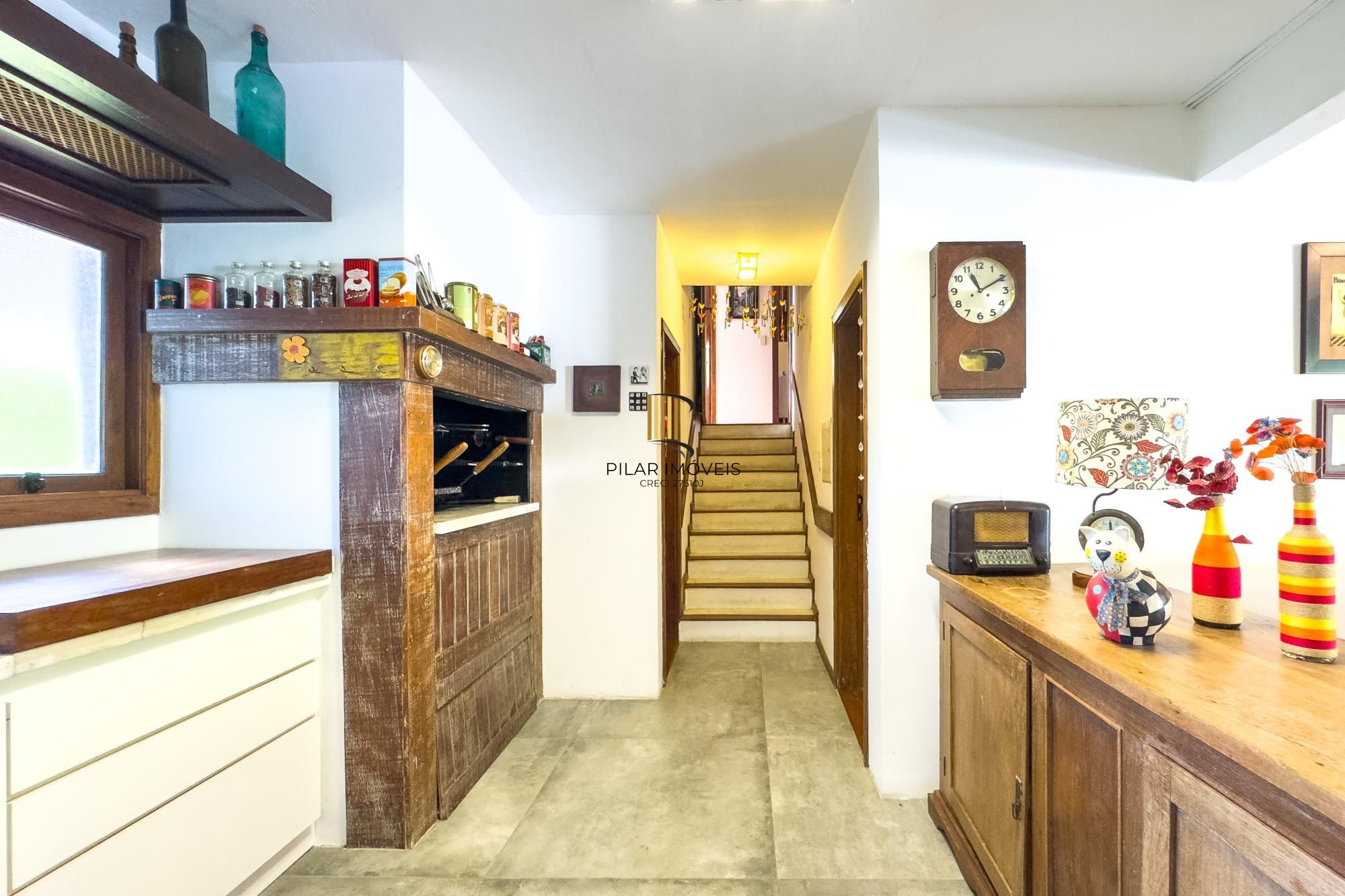 Casa no Parque Knorr com 3 dormitórios e piscina aquecida