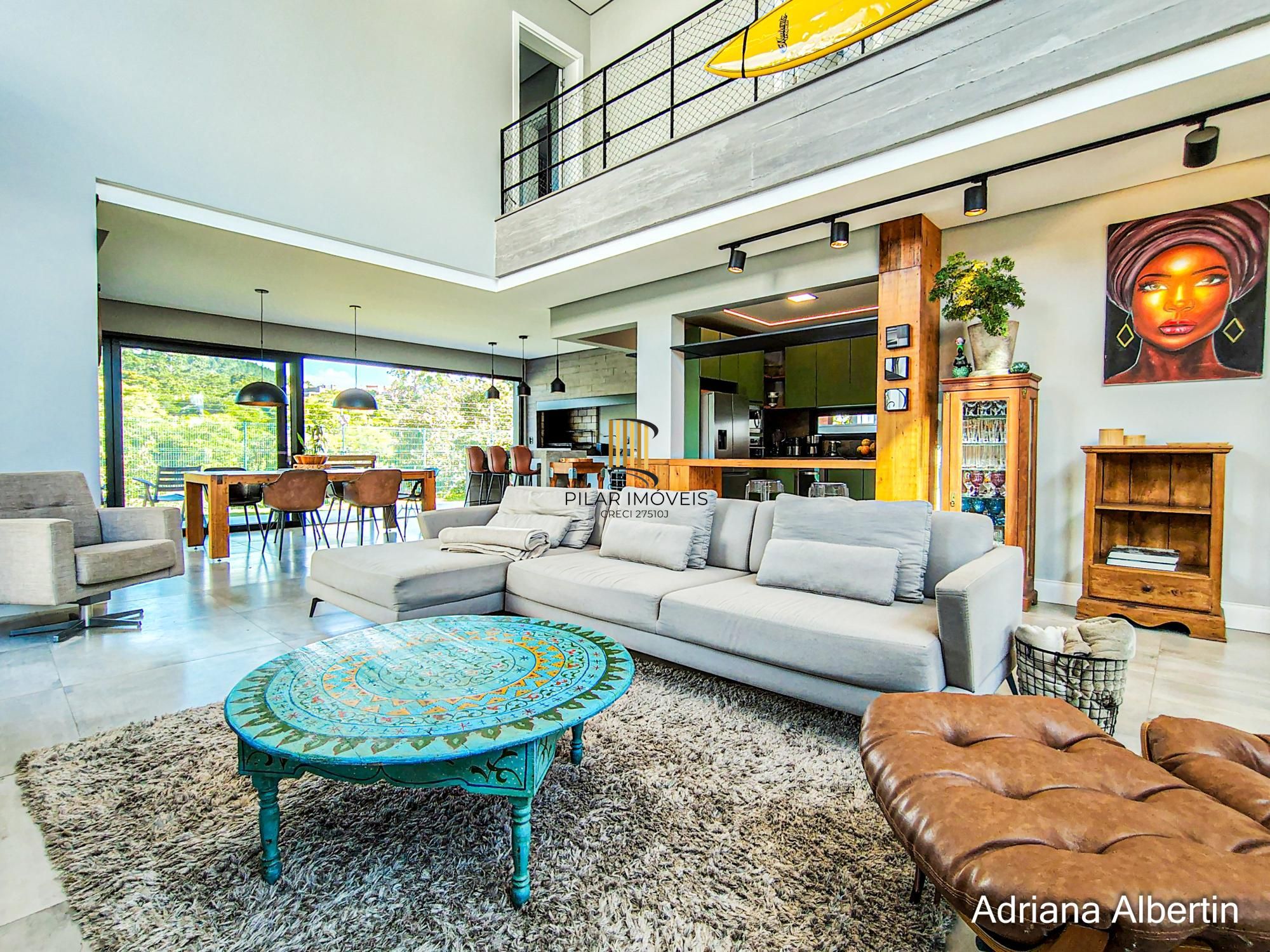 Casa em condomínio na Estrada das Três Meninas com 3 suítes