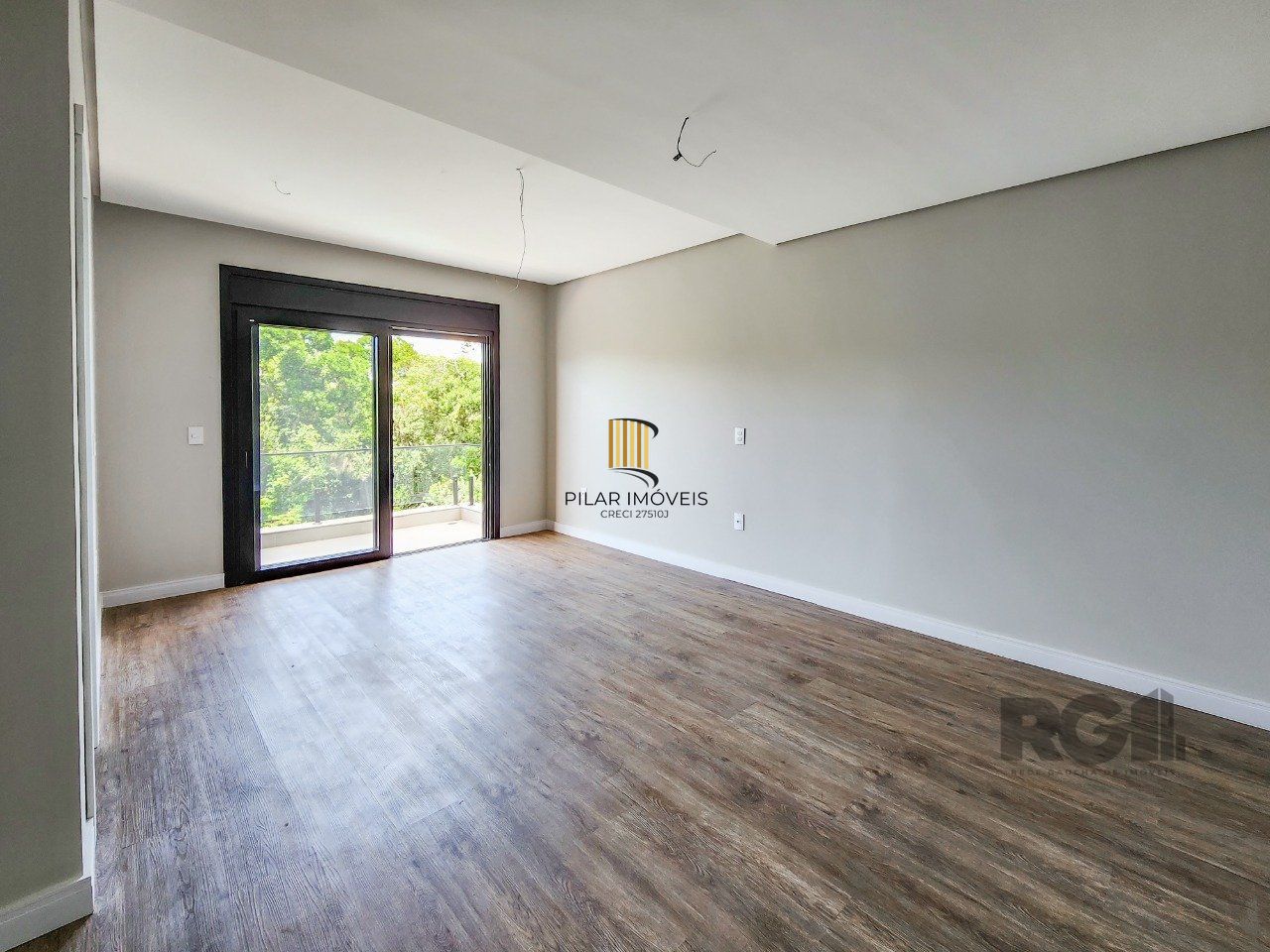 Casa Condominio para Venda - 349m², 3 dormitórios, sendo 3 suites, 2 vagas - Alphaville