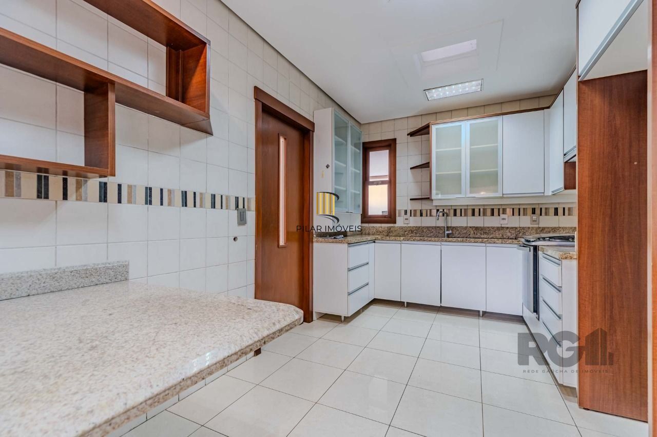 Casa de Condomínio 3 dormitórios no bairro Tristeza