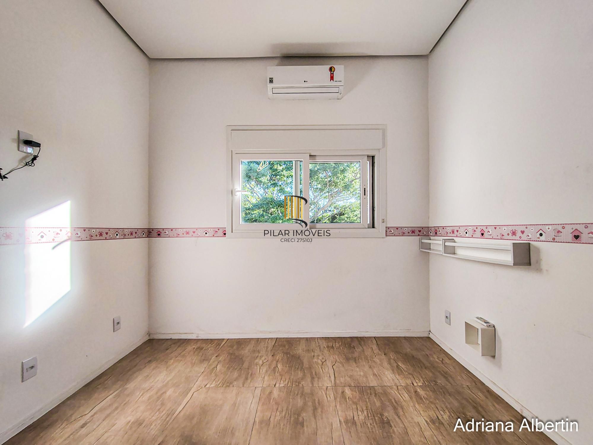 Casa de Condomínio 3 dormitórios no bairro Alphaville