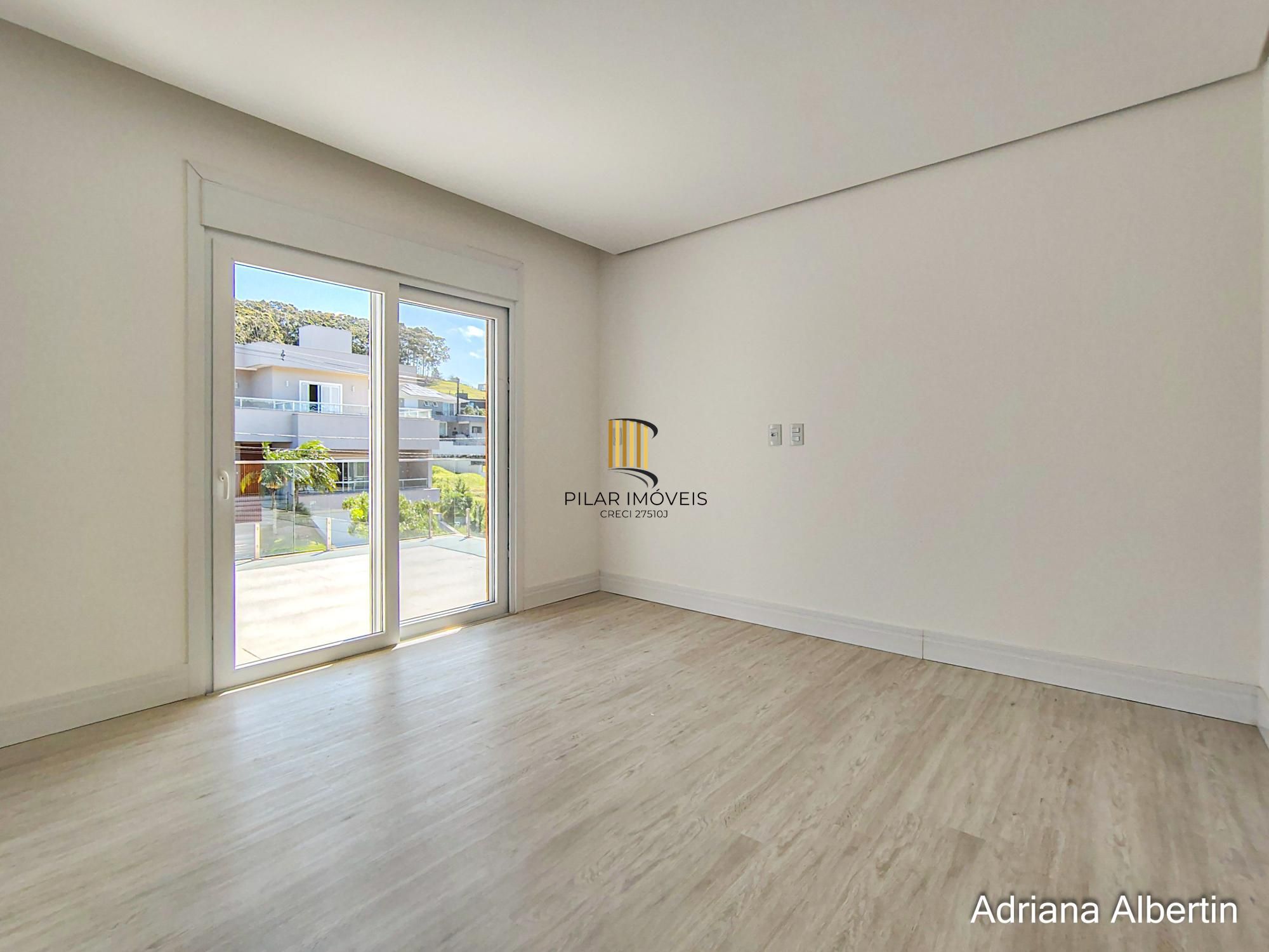 Casa Condominio para Venda - 292m², 4 dormitórios, sendo 4 suites, 2 vagas - Alphaville