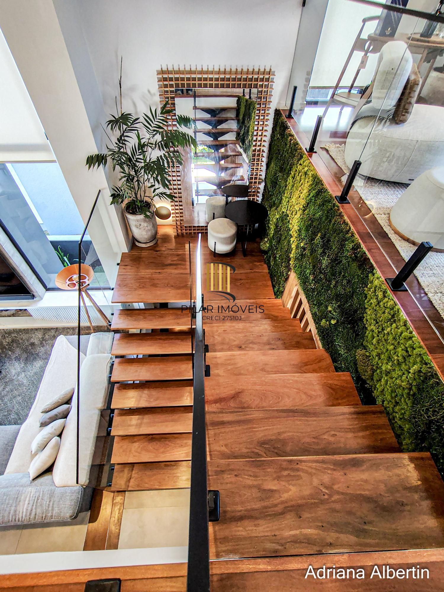 Casa com 4 suítes e escritório - Alphaville Porto Alegre