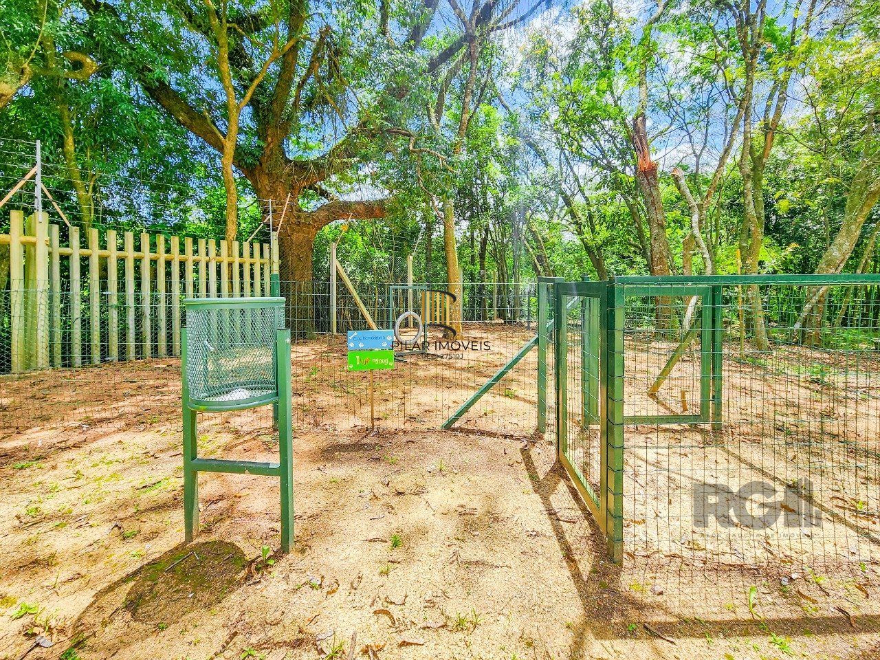 Casa Condominio 3 Dormitório(s) Bairro Campo Novo