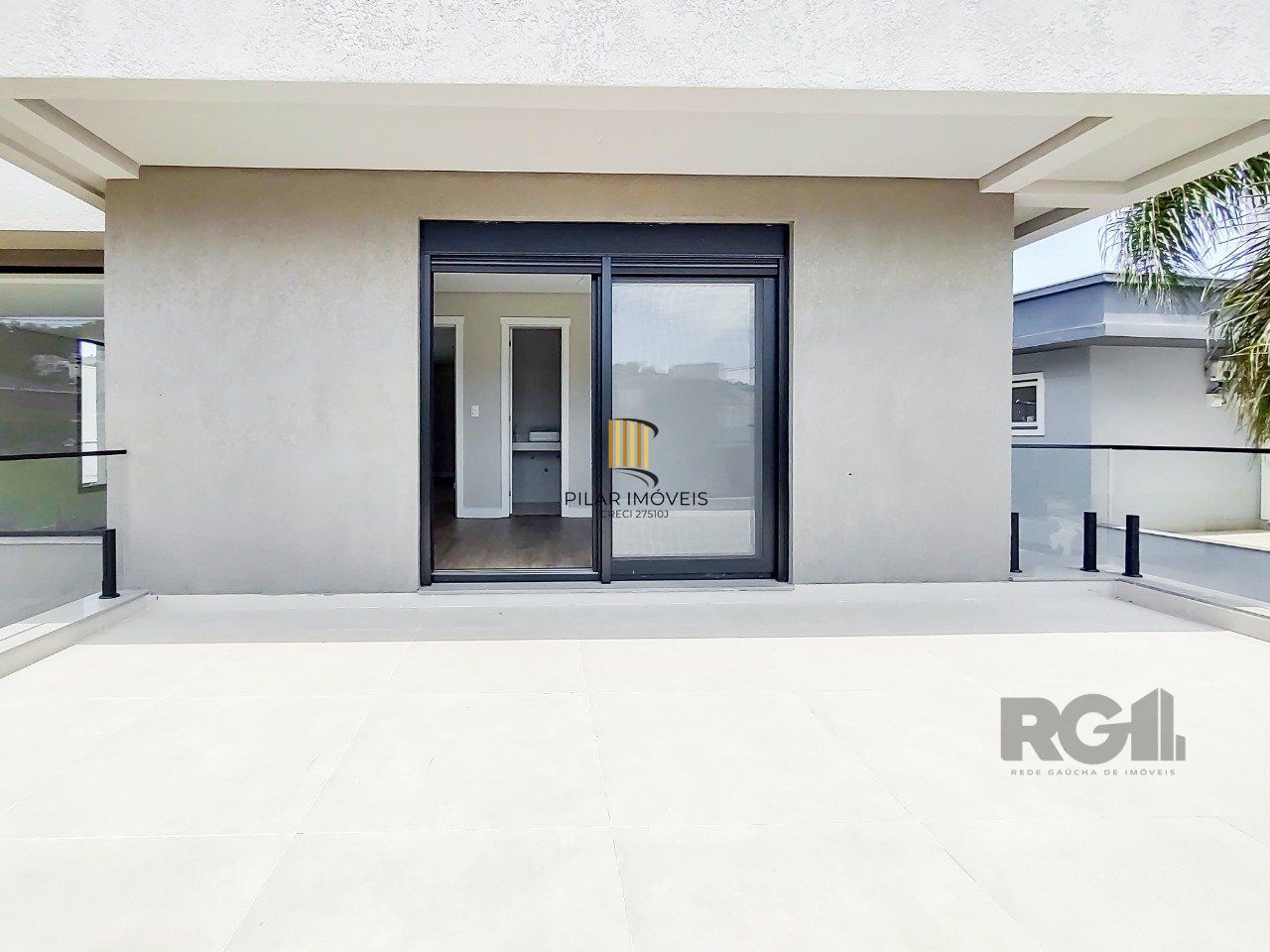 Casa Condominio para Venda - 349m², 3 dormitórios, sendo 3 suites, 2 vagas - Alphaville