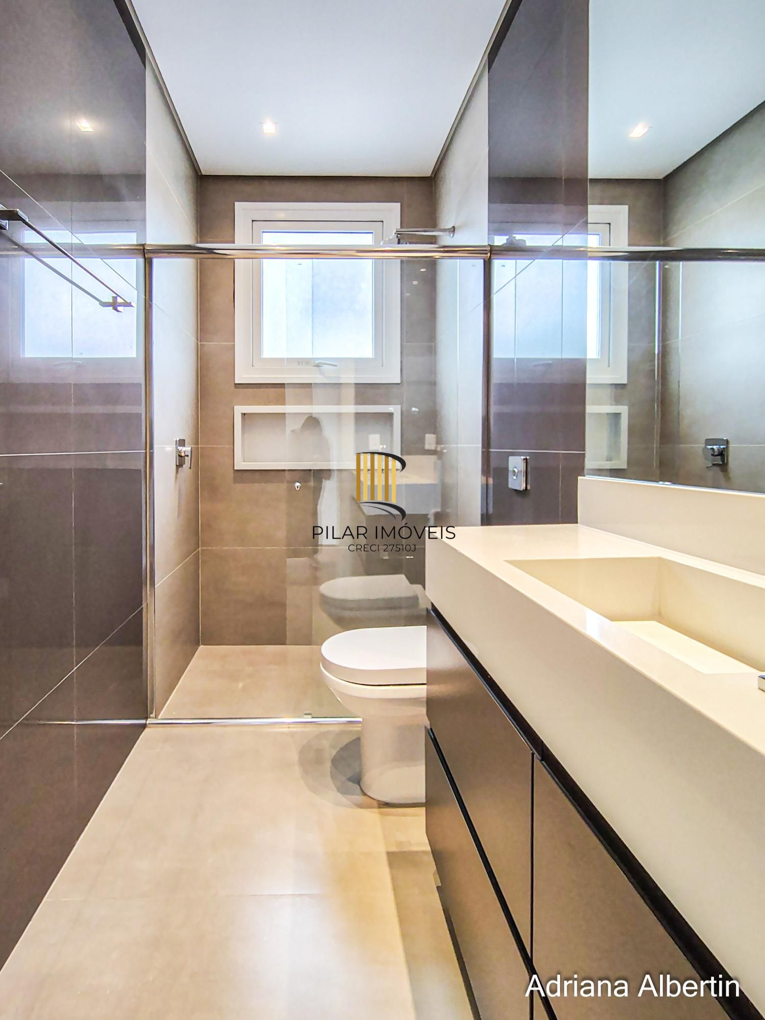 Casa com 400m² e 4 suítes