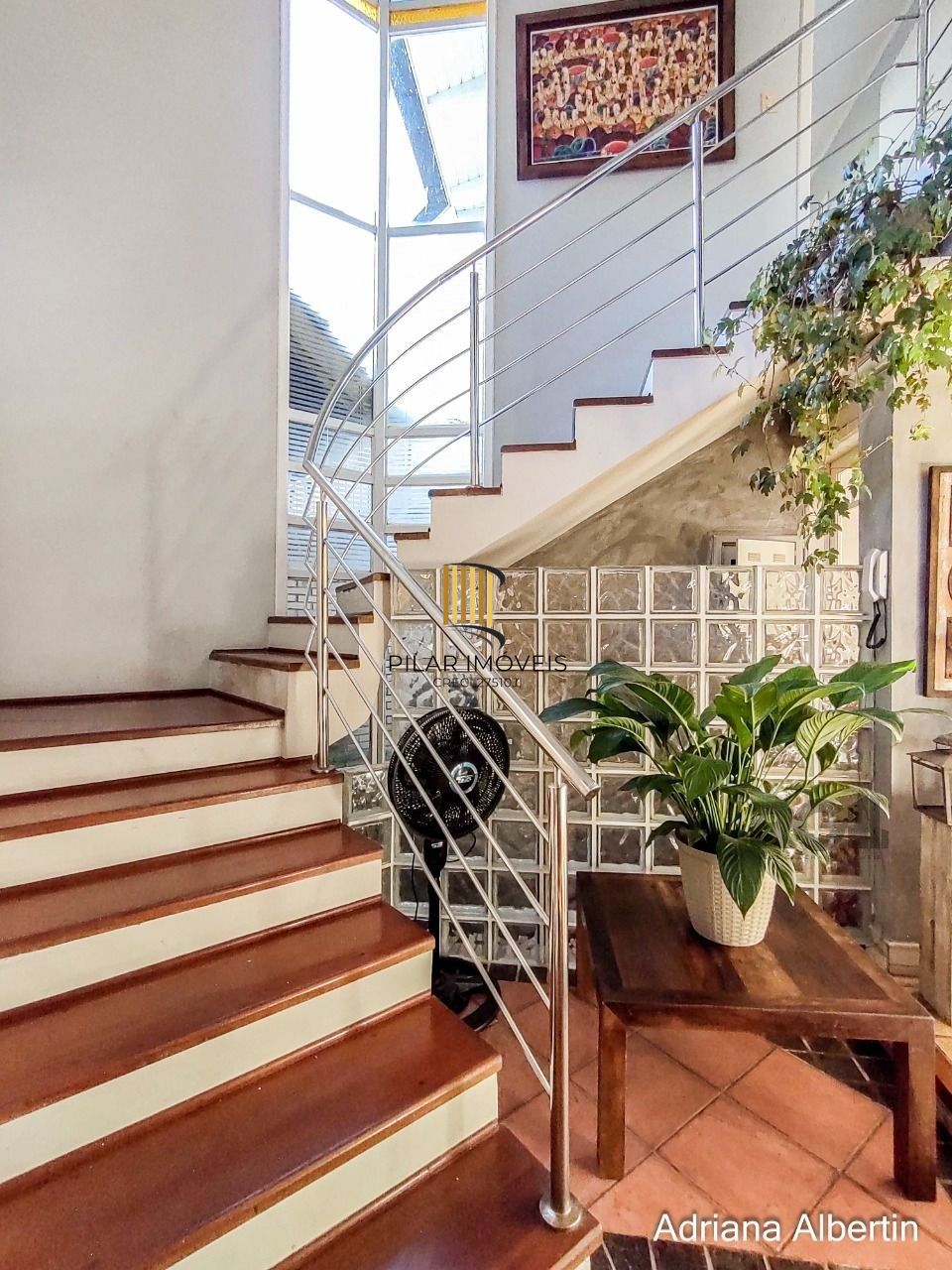 Casa 5 dormitórios no bairro Ipanema