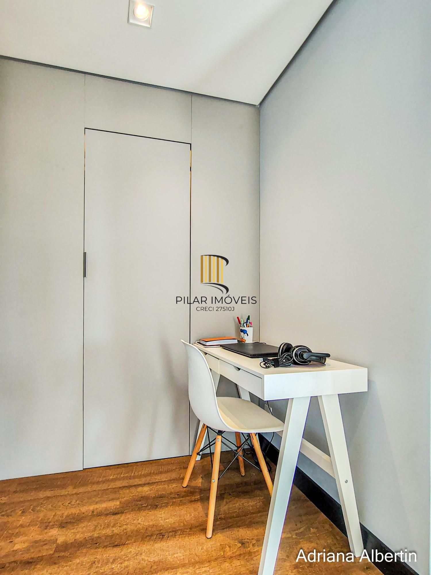 Casa de Condomínio 3 dormitórios no bairro Alphaville