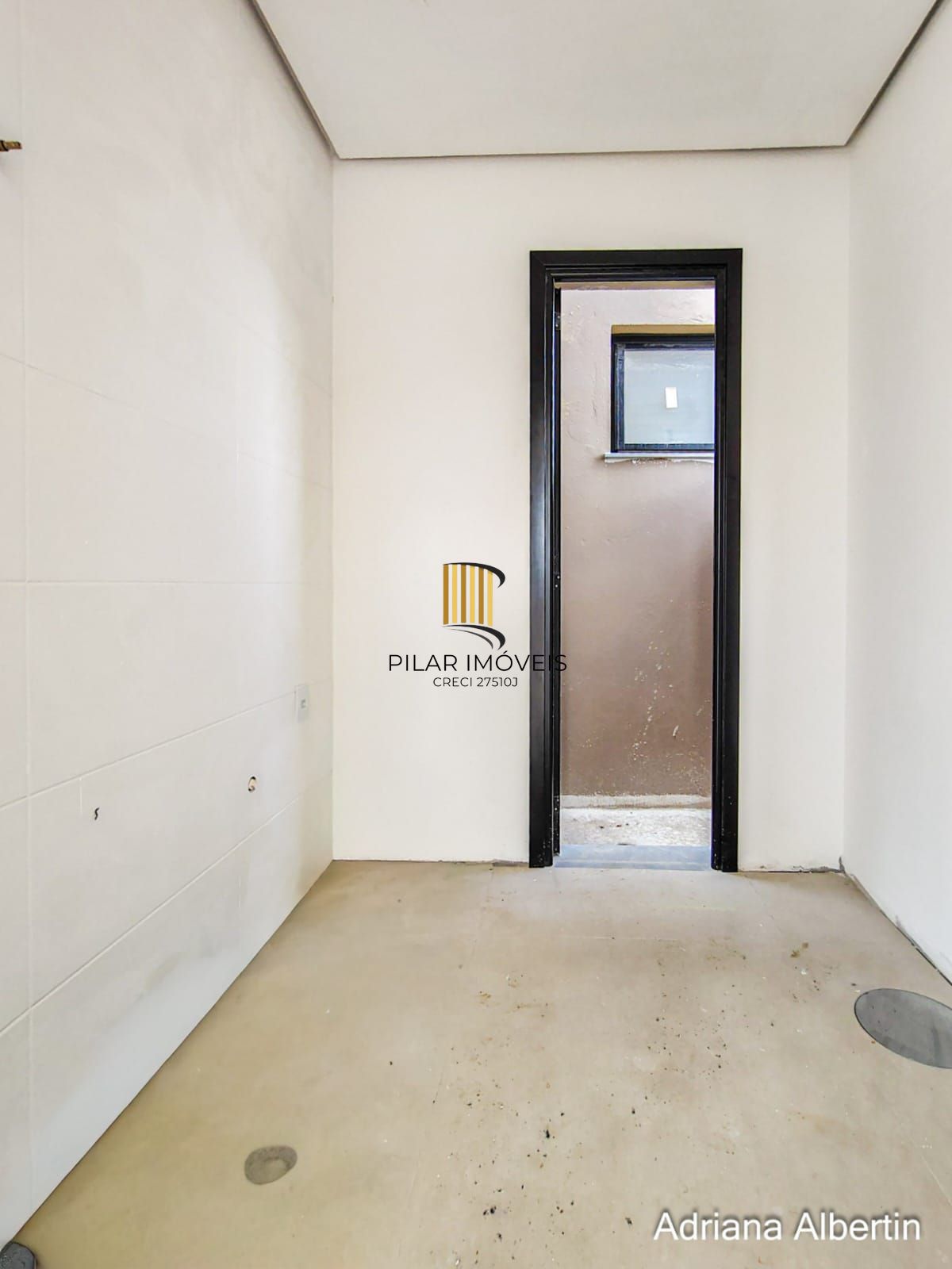 Casa térrea em condomínio fechado