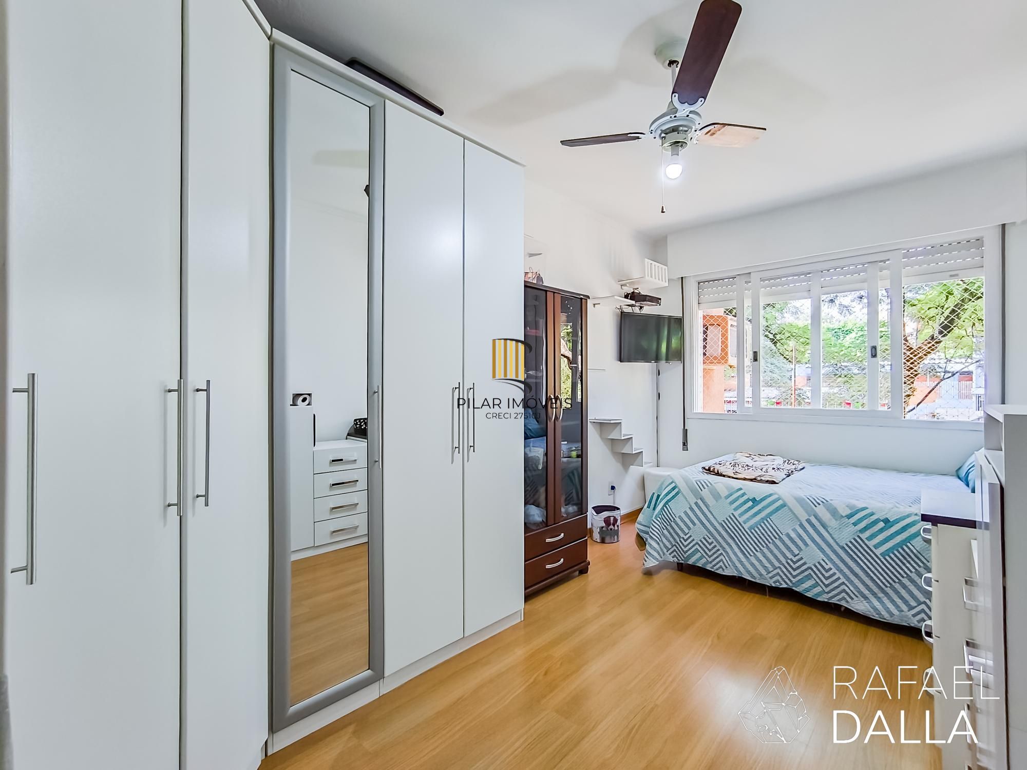 Apartamento 1 dormitório com vista, sol da manhã e estrutura na João Alfredo