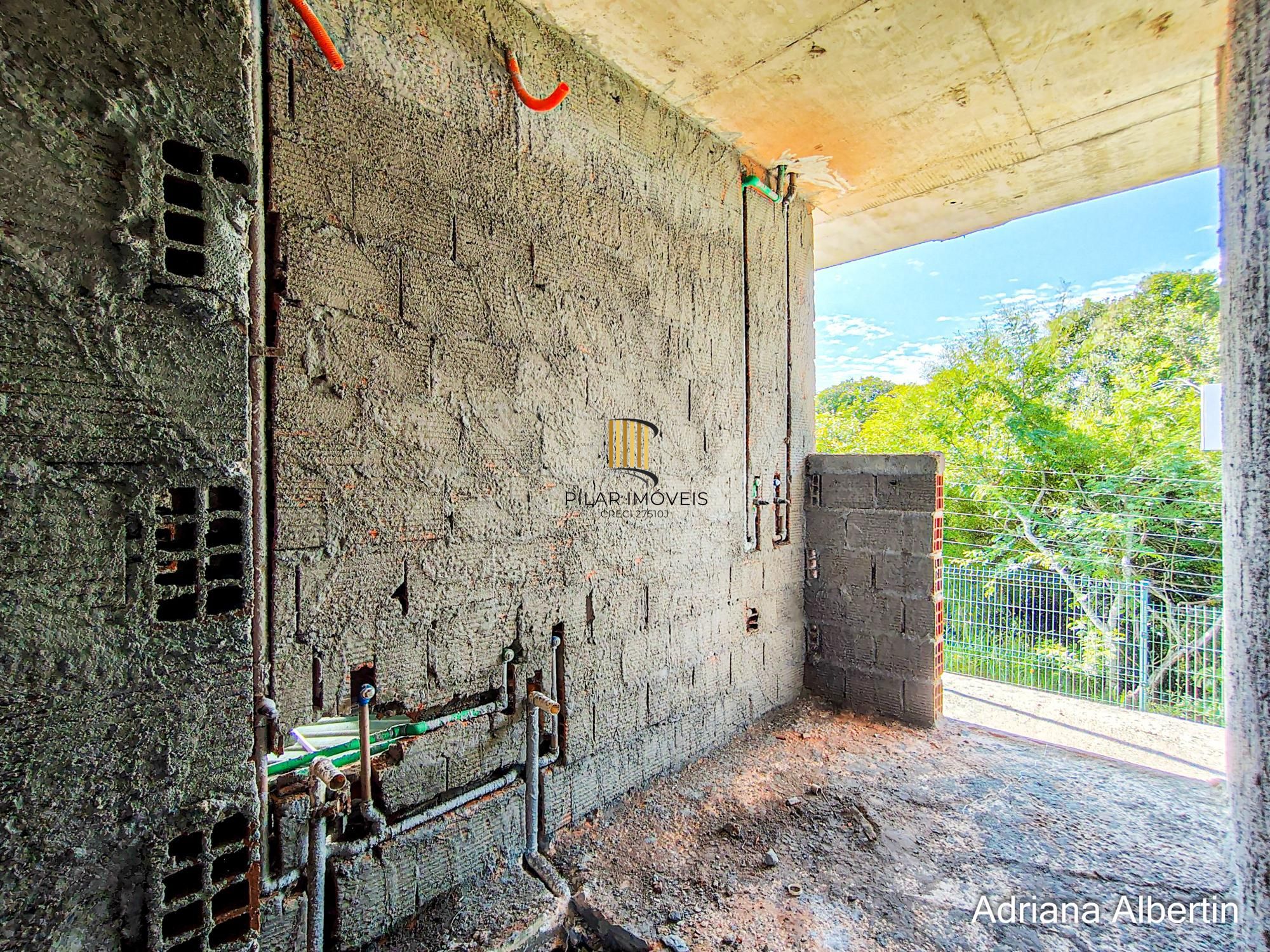 Casa térrea em condomínio na Estrada das Três Meninas – Alphaville