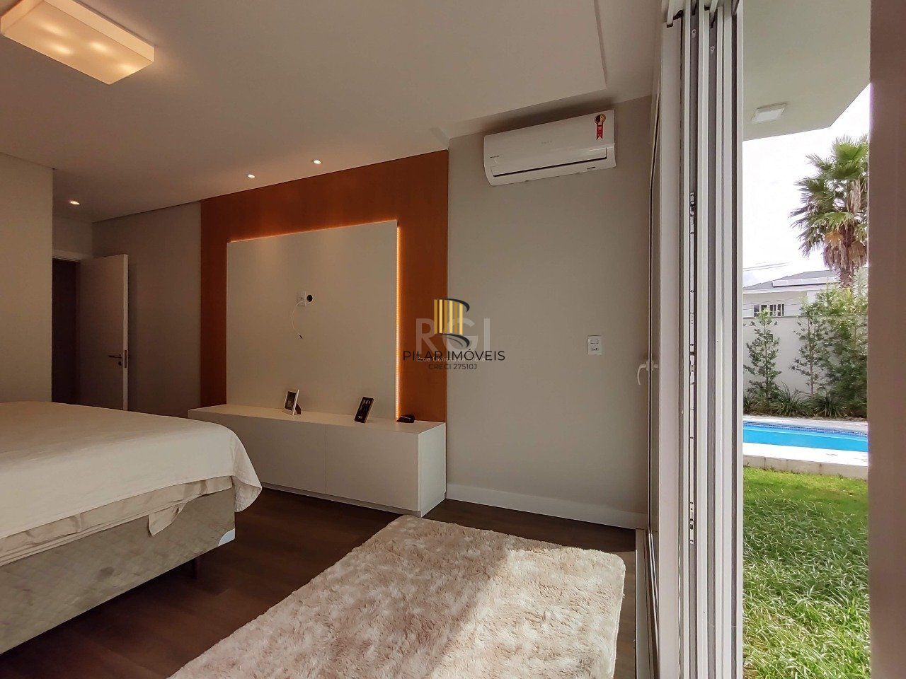 Casa de Condomínio 3 dormitórios no bairro Alphaville