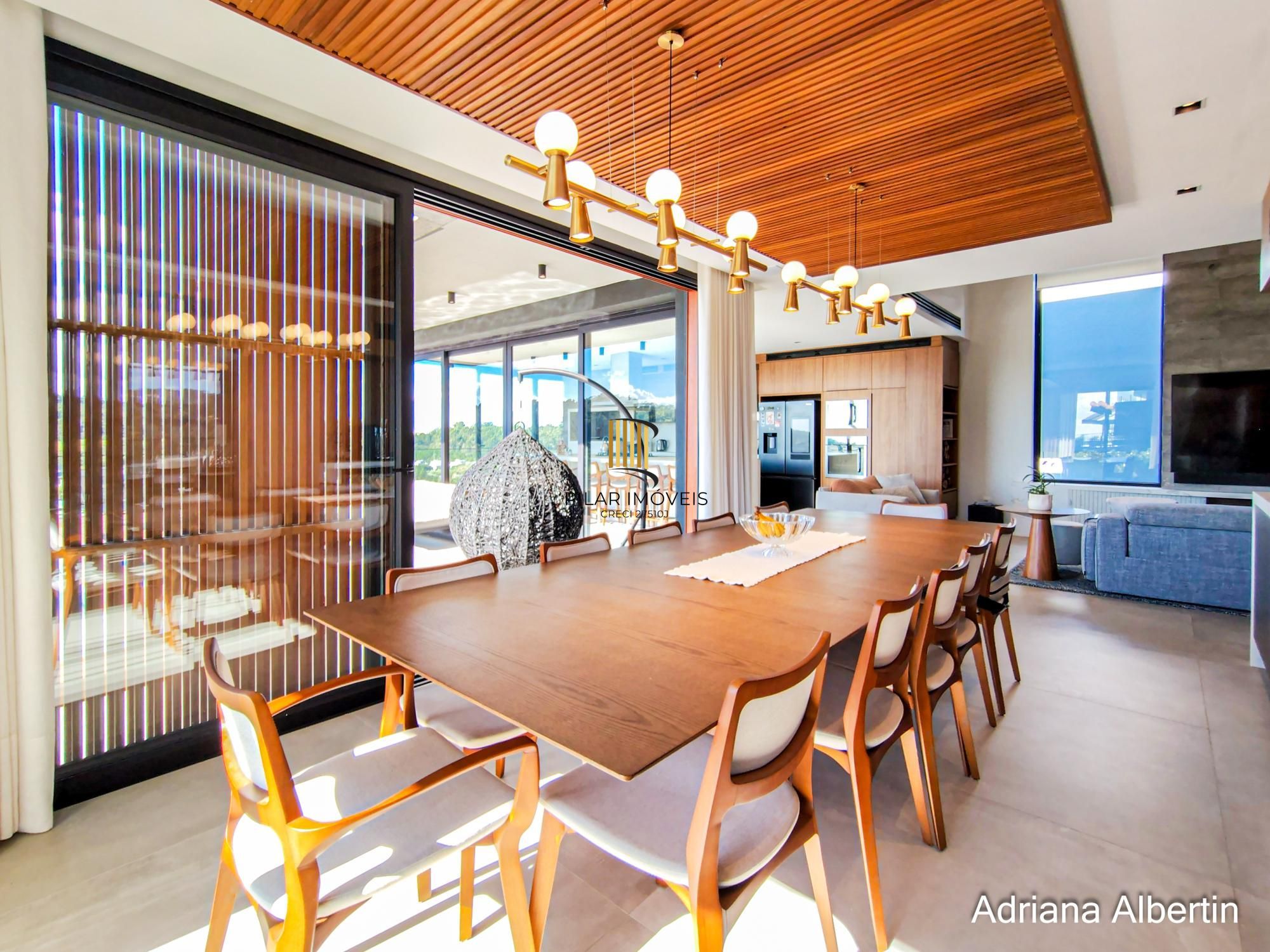 Casa com 4 suítes e escritório - Alphaville Porto Alegre