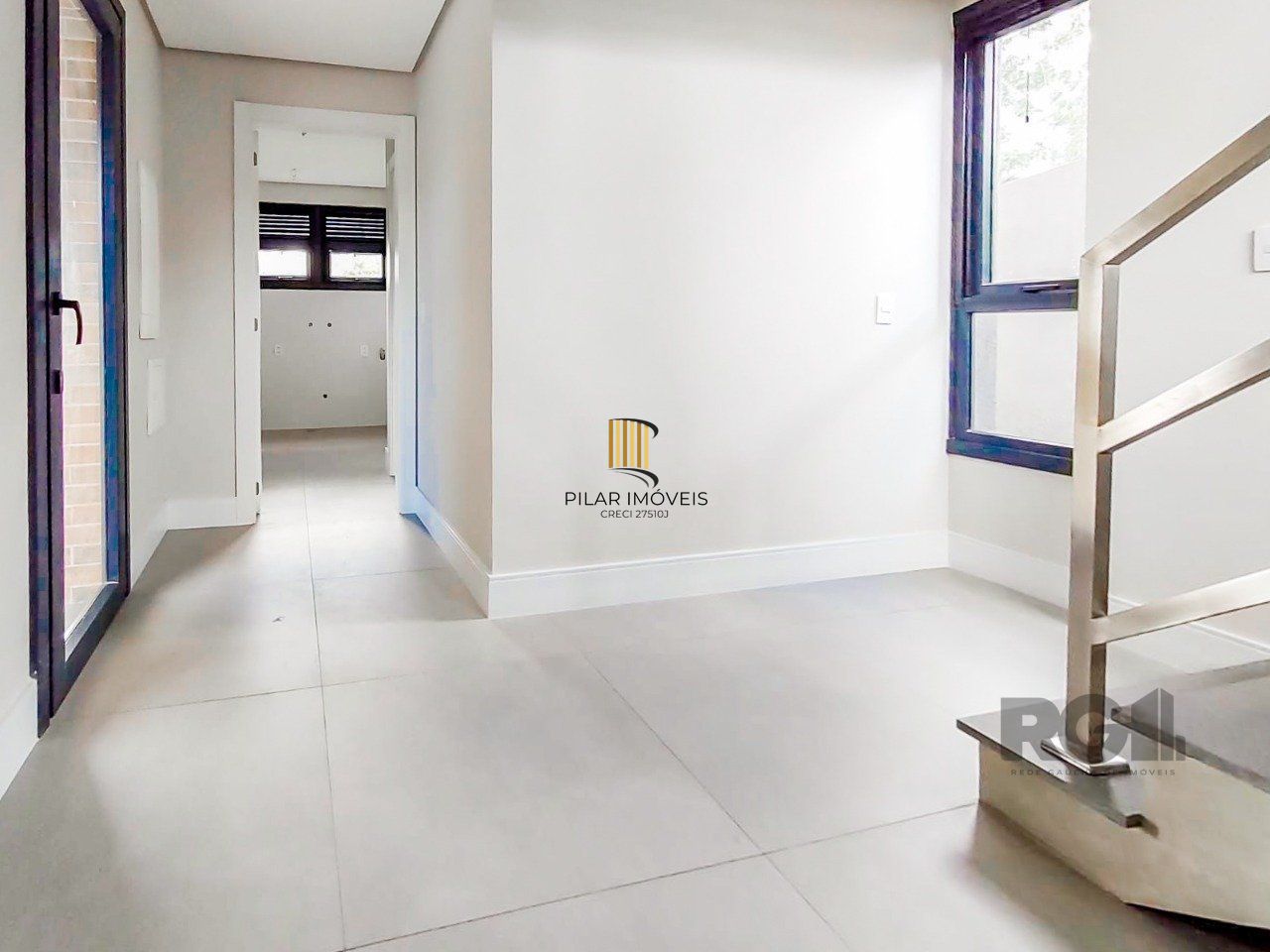 Casa Condominio para Venda - 280m², 3 dormitórios, sendo 3 suites, 2 vagas - Alphaville