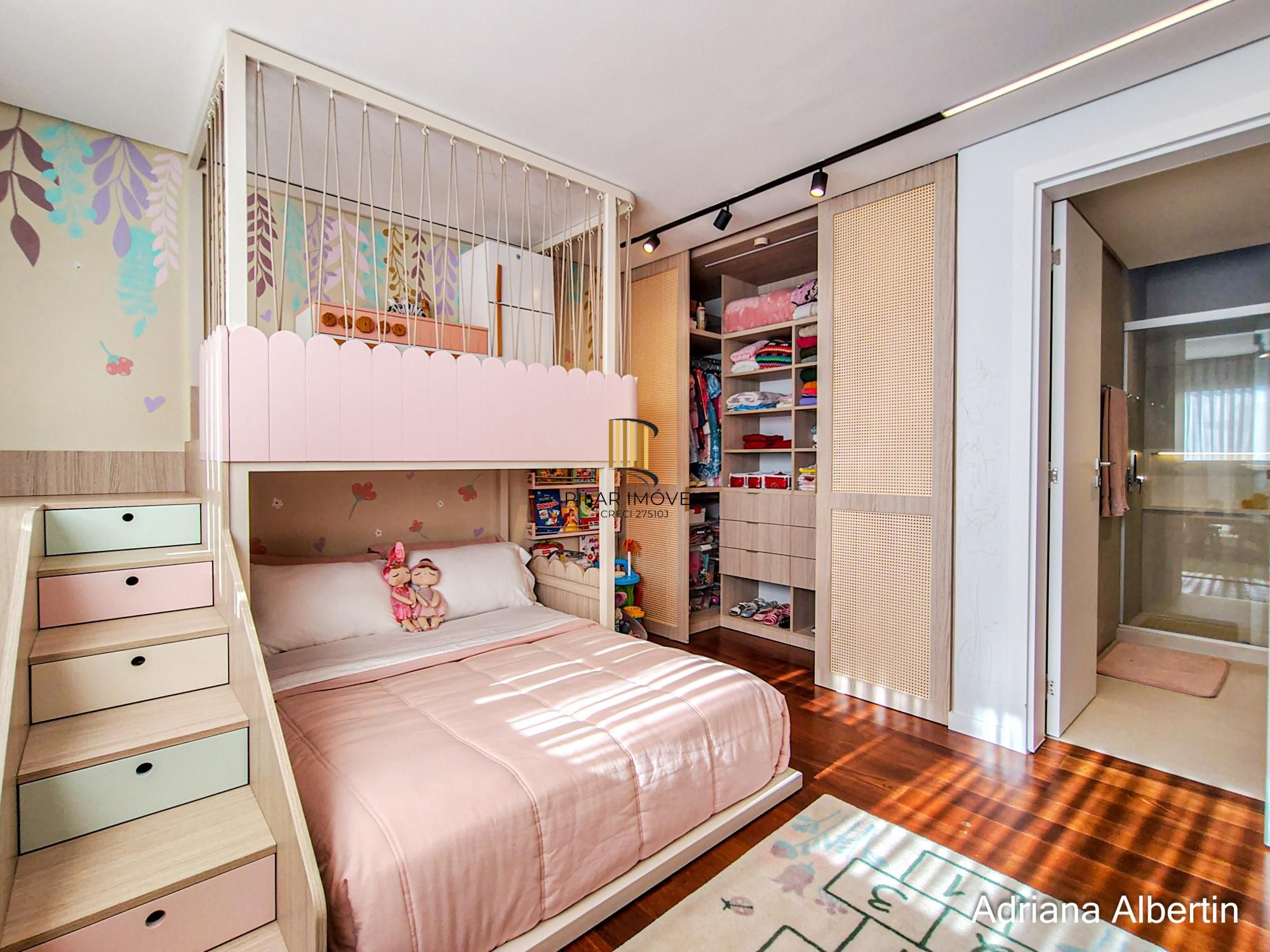 Casa com 4 suítes e escritório - Alphaville Porto Alegre