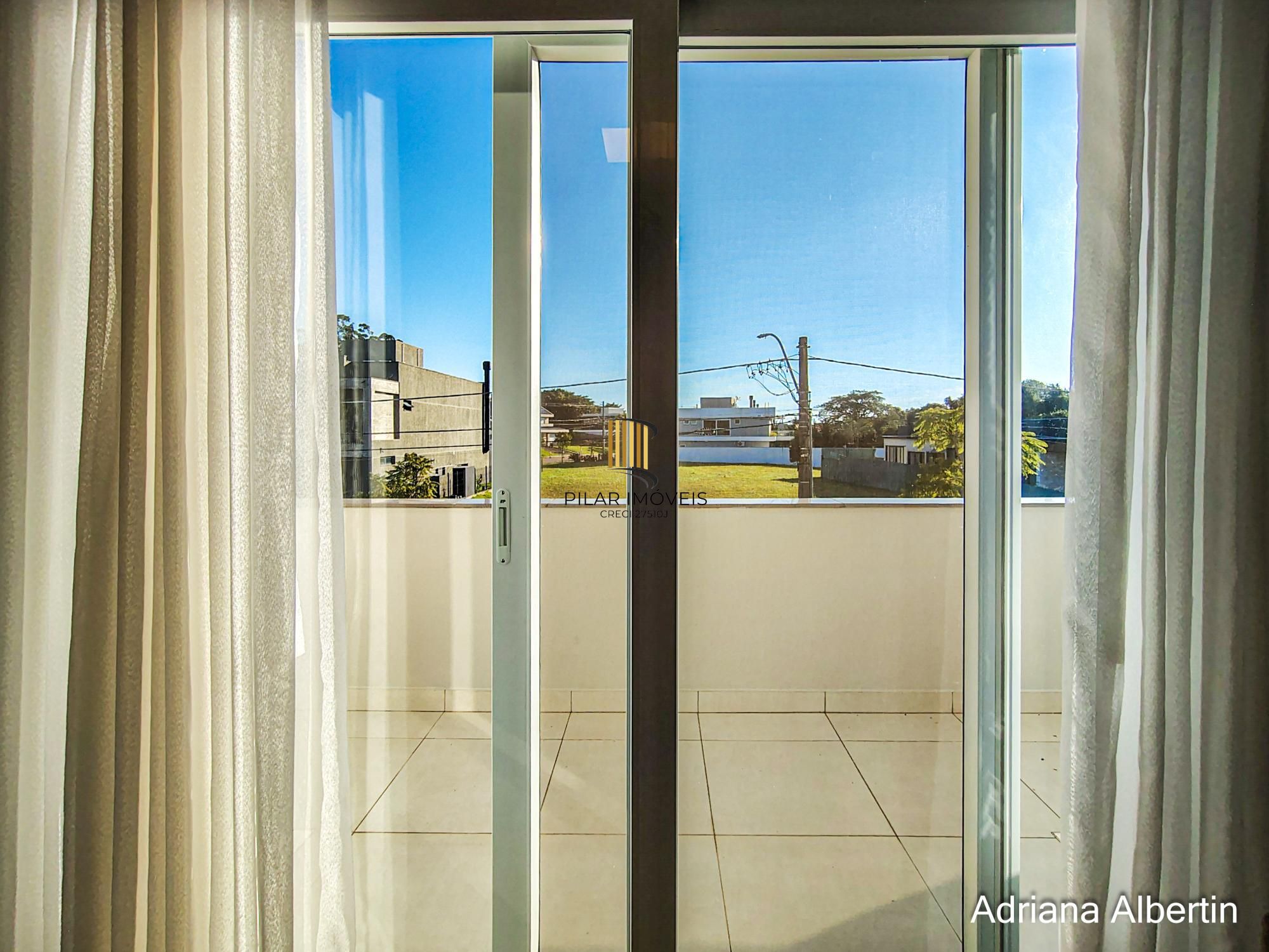 ALPHAVILLE PORTO ALEGRE | CASA COM FUNDOS PARA APP E ÁREA EXTERNA COMPLETA