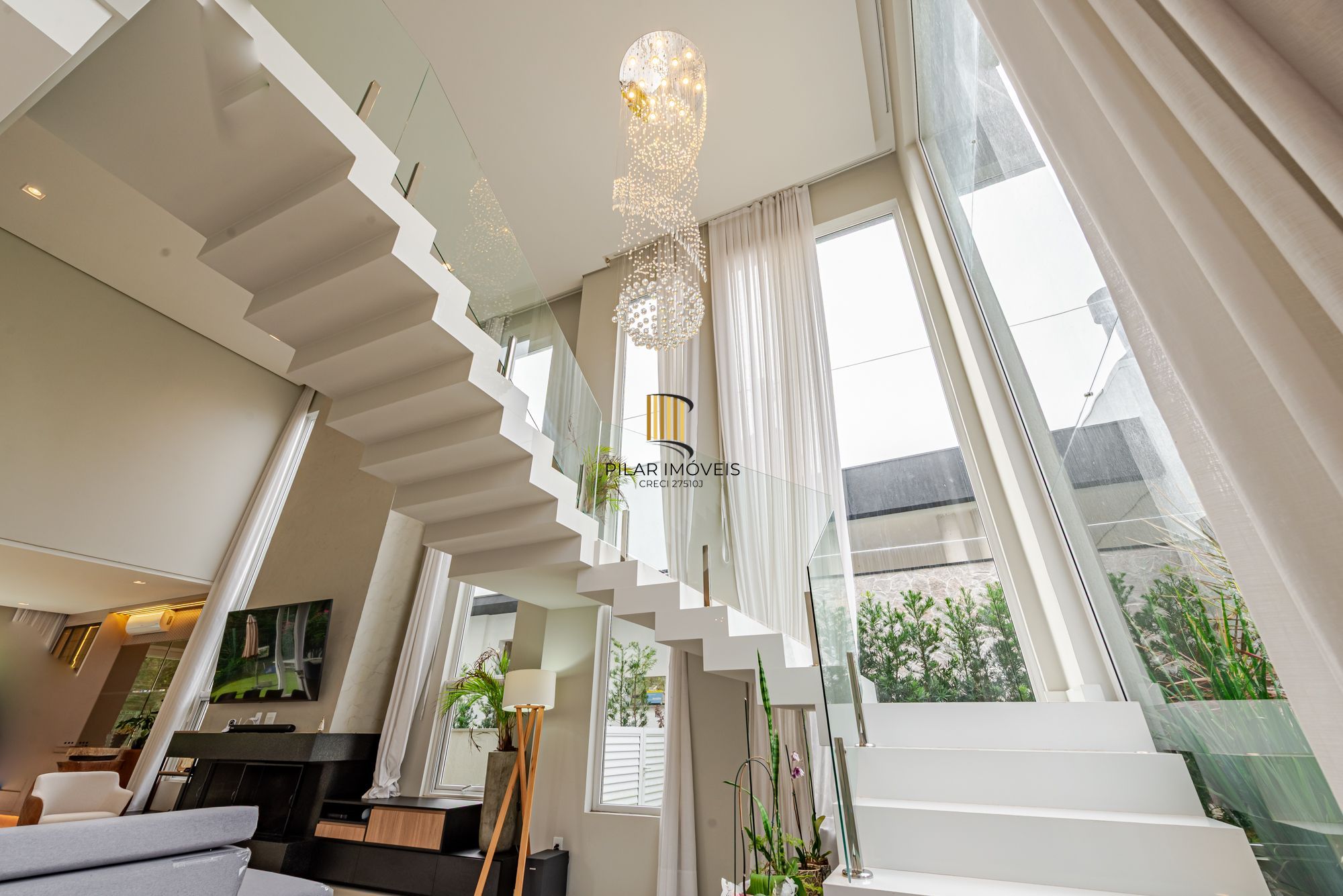 Casa em condomínio 4 suítes AlphaVille