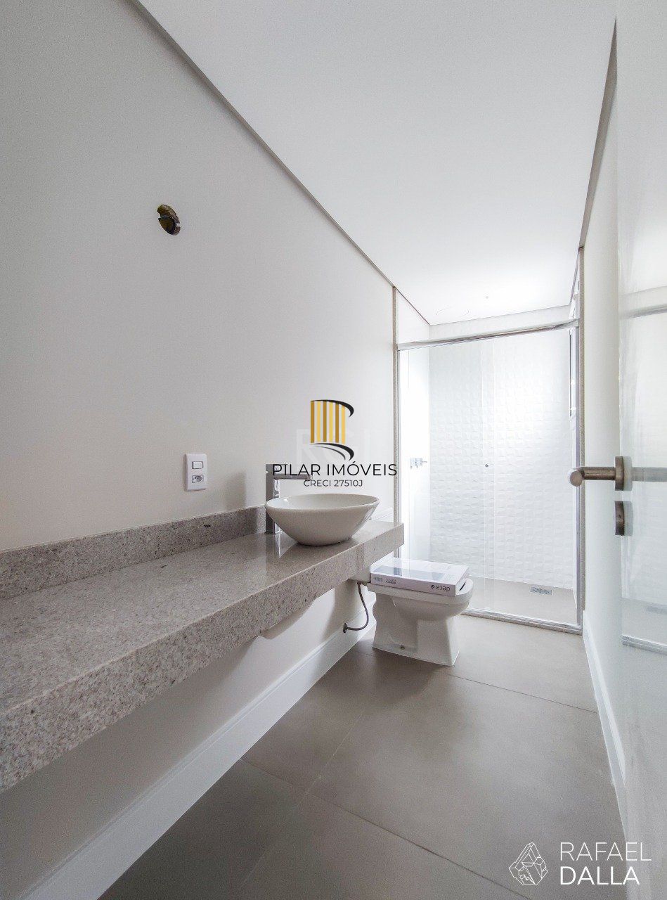 Casa Condominio para Venda - 357m², 4 dormitórios, sendo 4 suites, 4 vagas - Alphaville